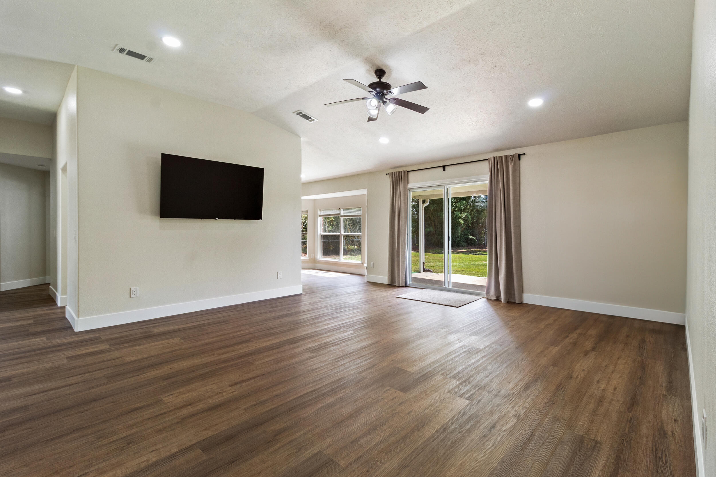 HOLLEY BY THE SEA - Residential