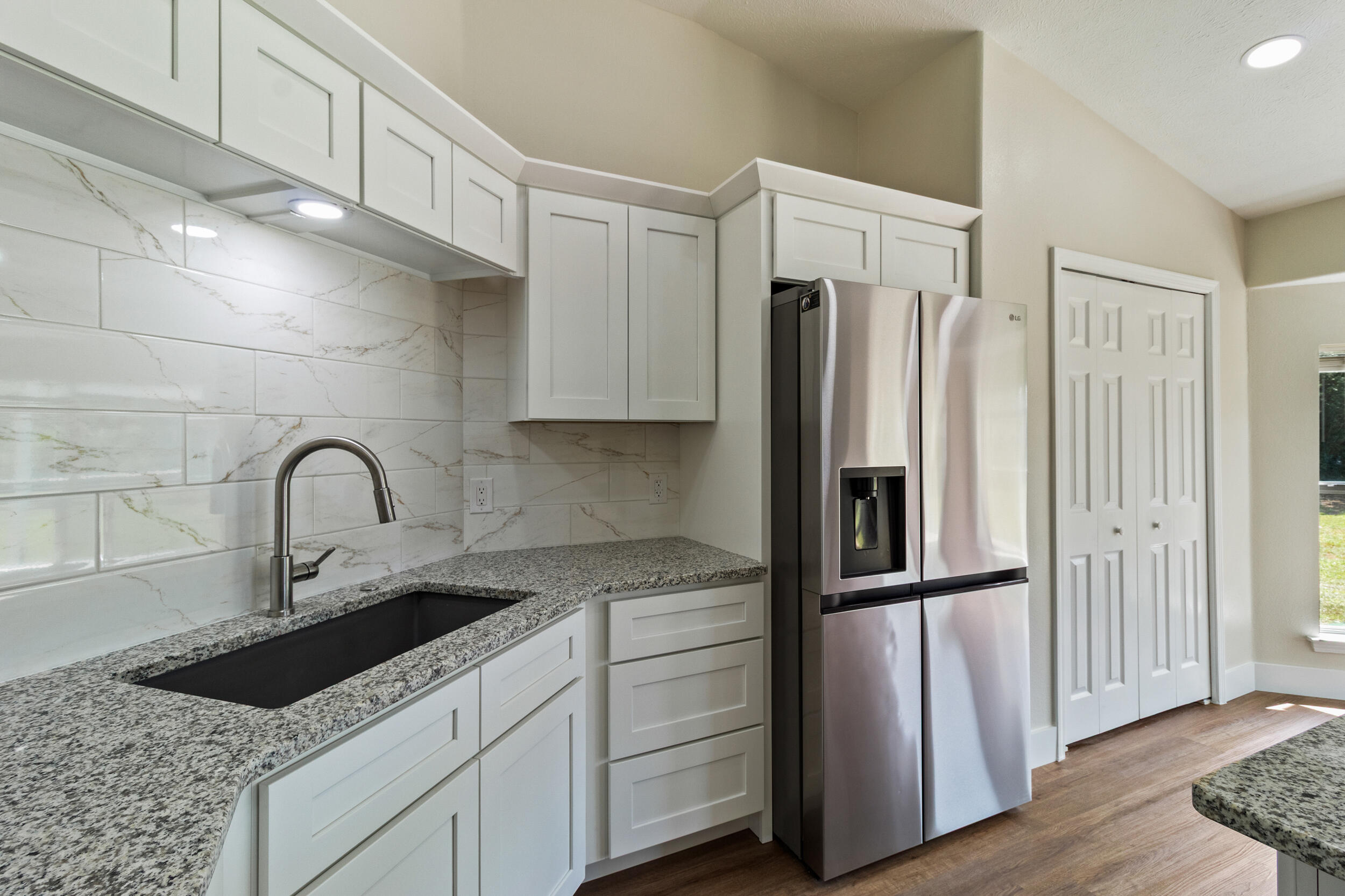 HOLLEY BY THE SEA - Residential