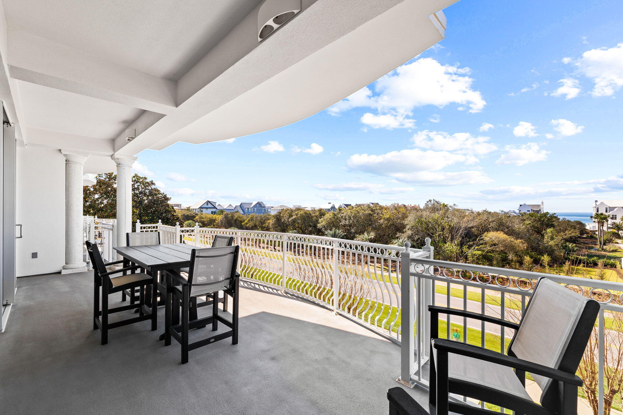 ALEXANDER AT PALM COURT - Residential