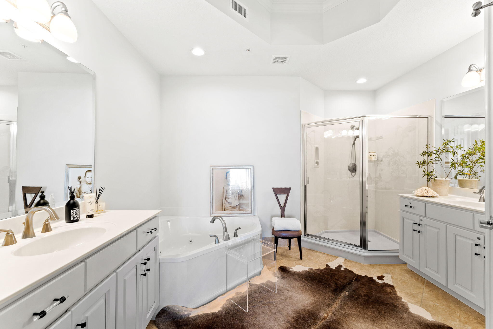 ALEXANDER AT PALM COURT - Residential