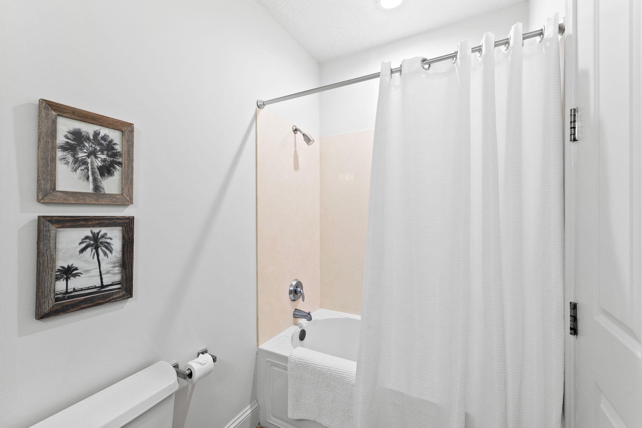 ALEXANDER AT PALM COURT - Residential