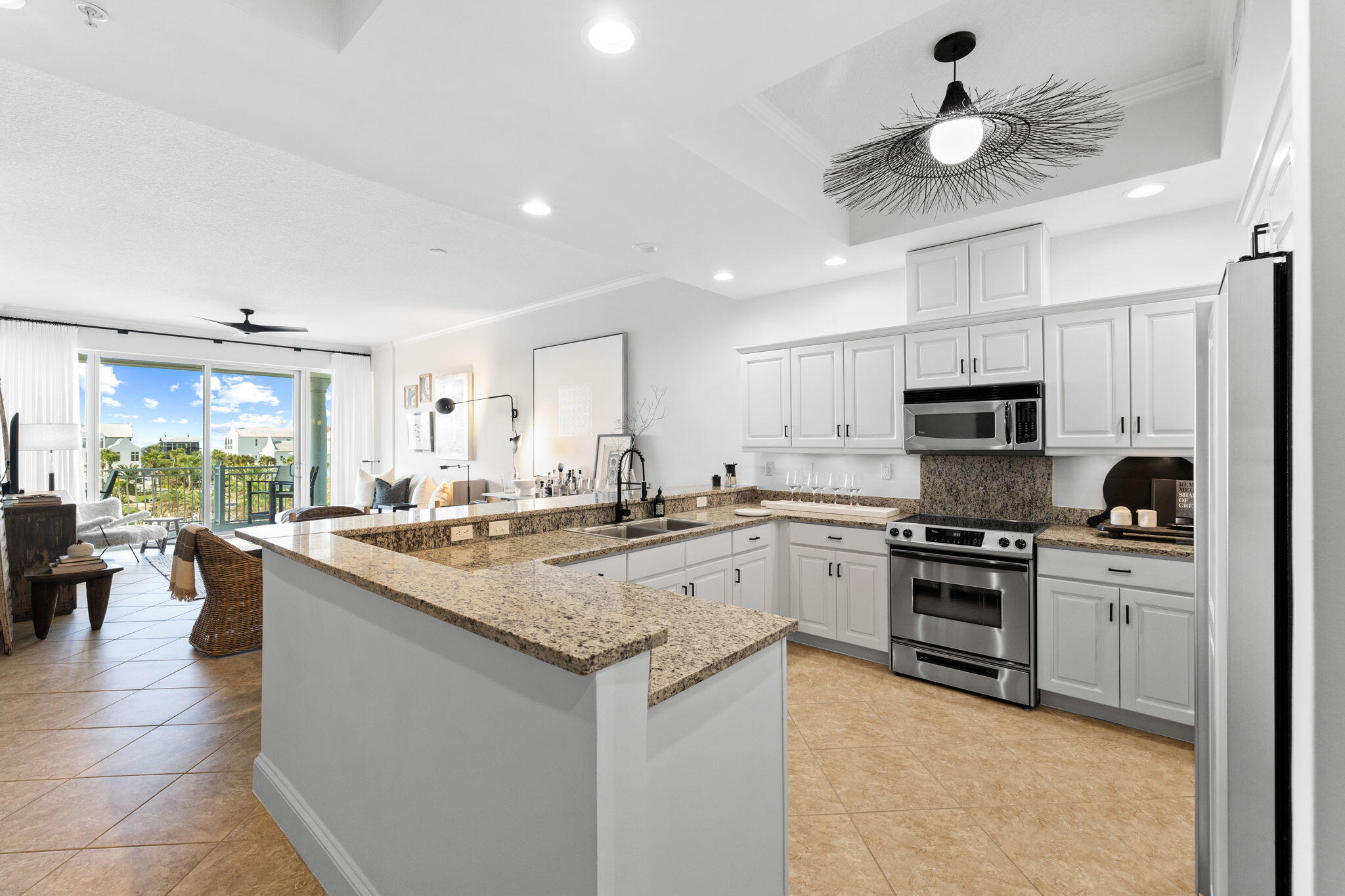 ALEXANDER AT PALM COURT - Residential
