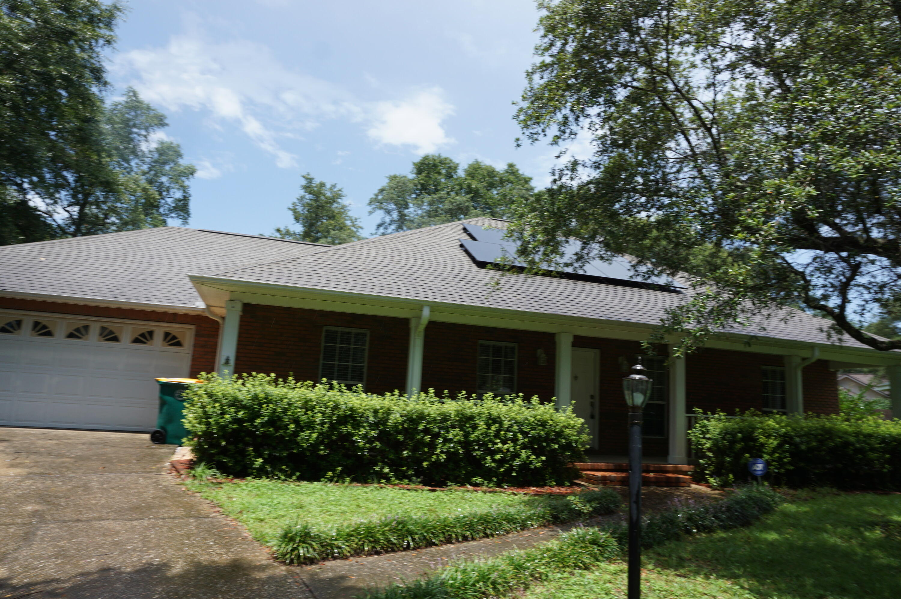 ROYAL OAKS - Residential Lease