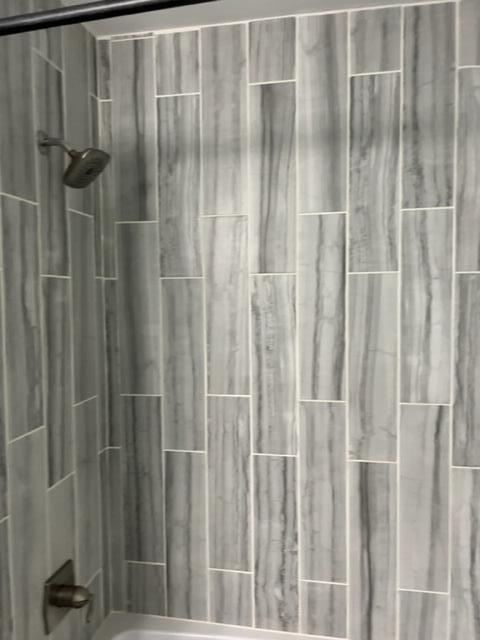 ROYAL OAKS - Residential Lease