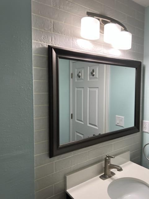 ROYAL OAKS - Residential Lease