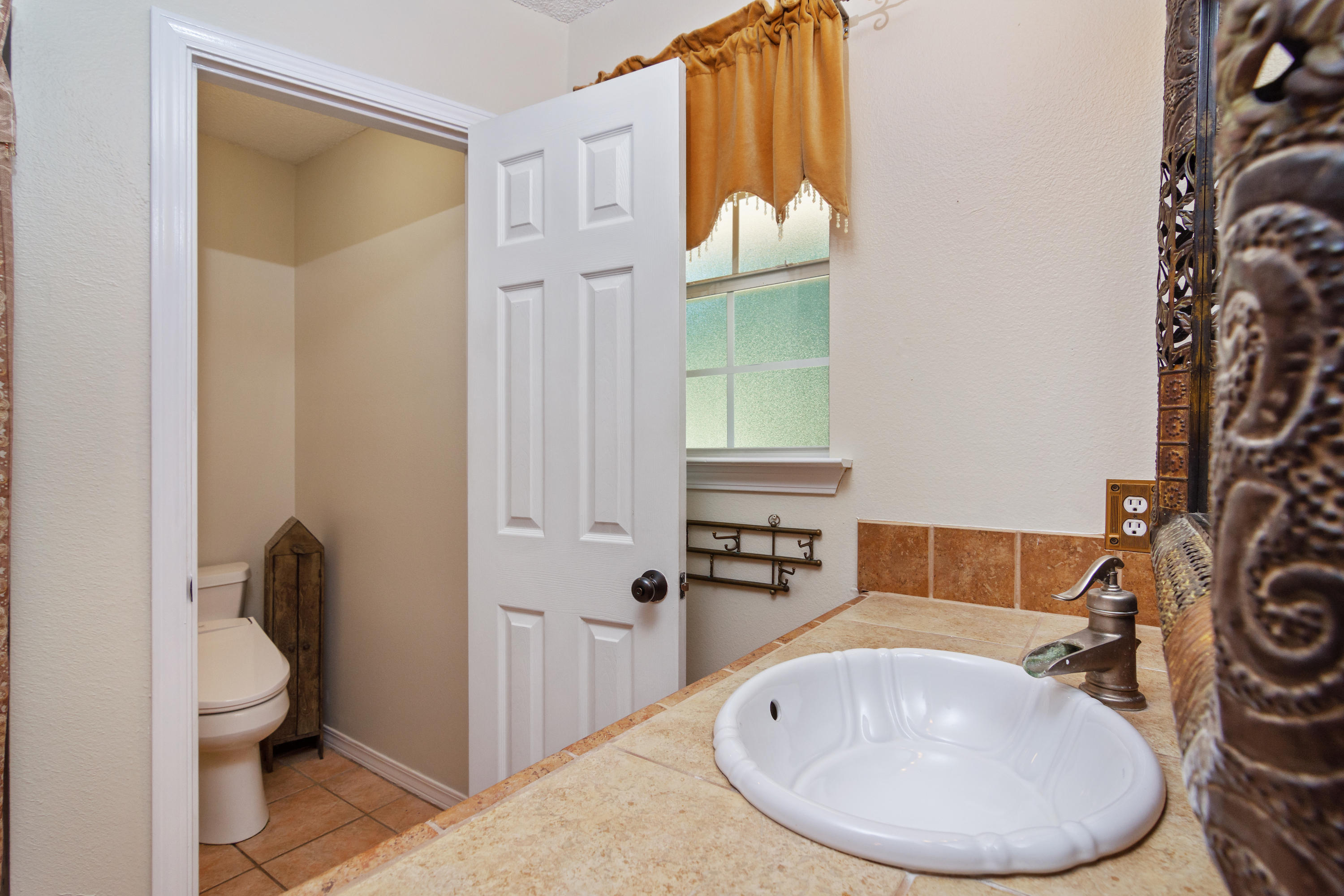 HOLLEY BY THE SEA - Residential