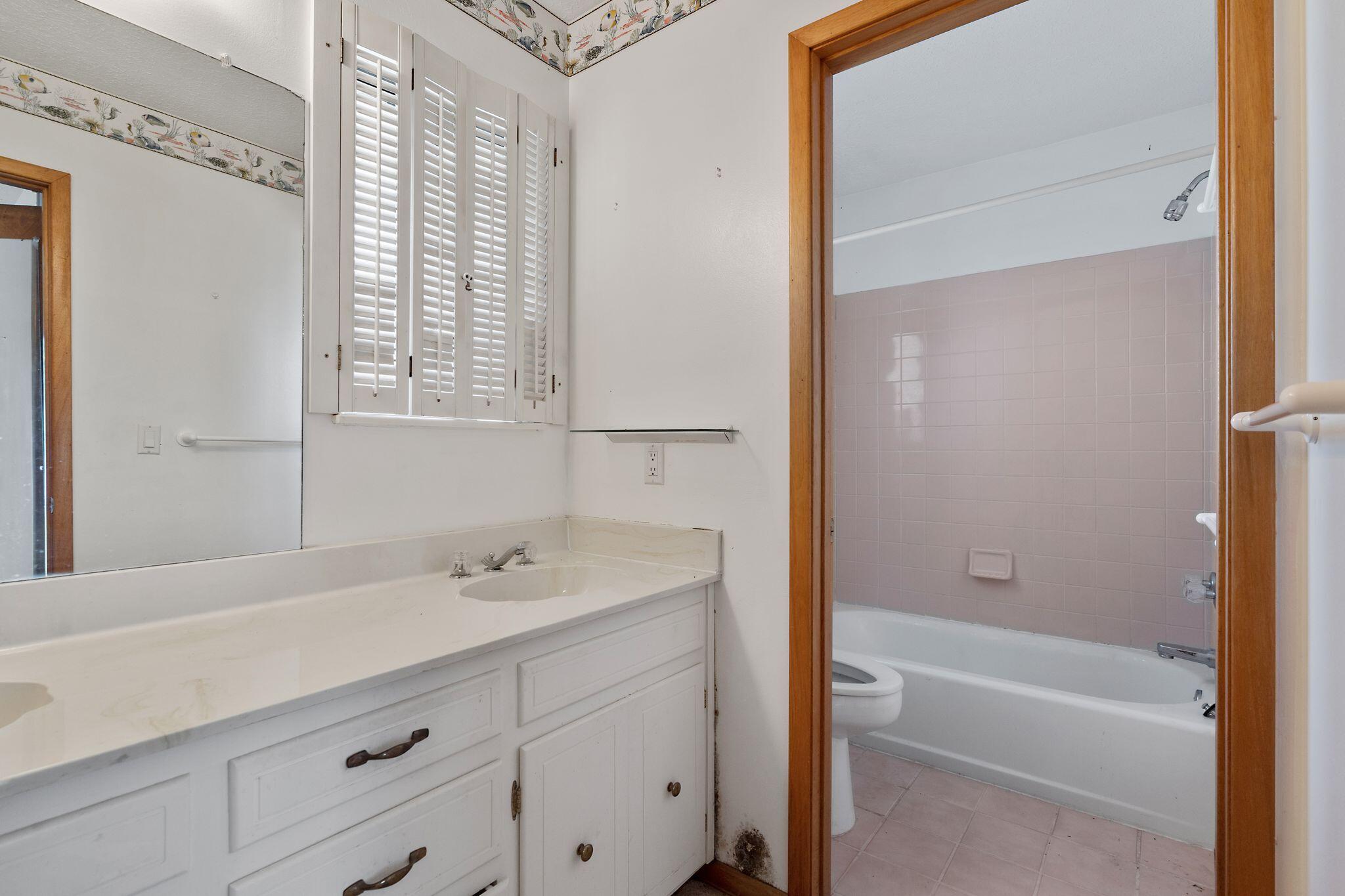 CRESCENT BEACH UNIT 1 - Residential