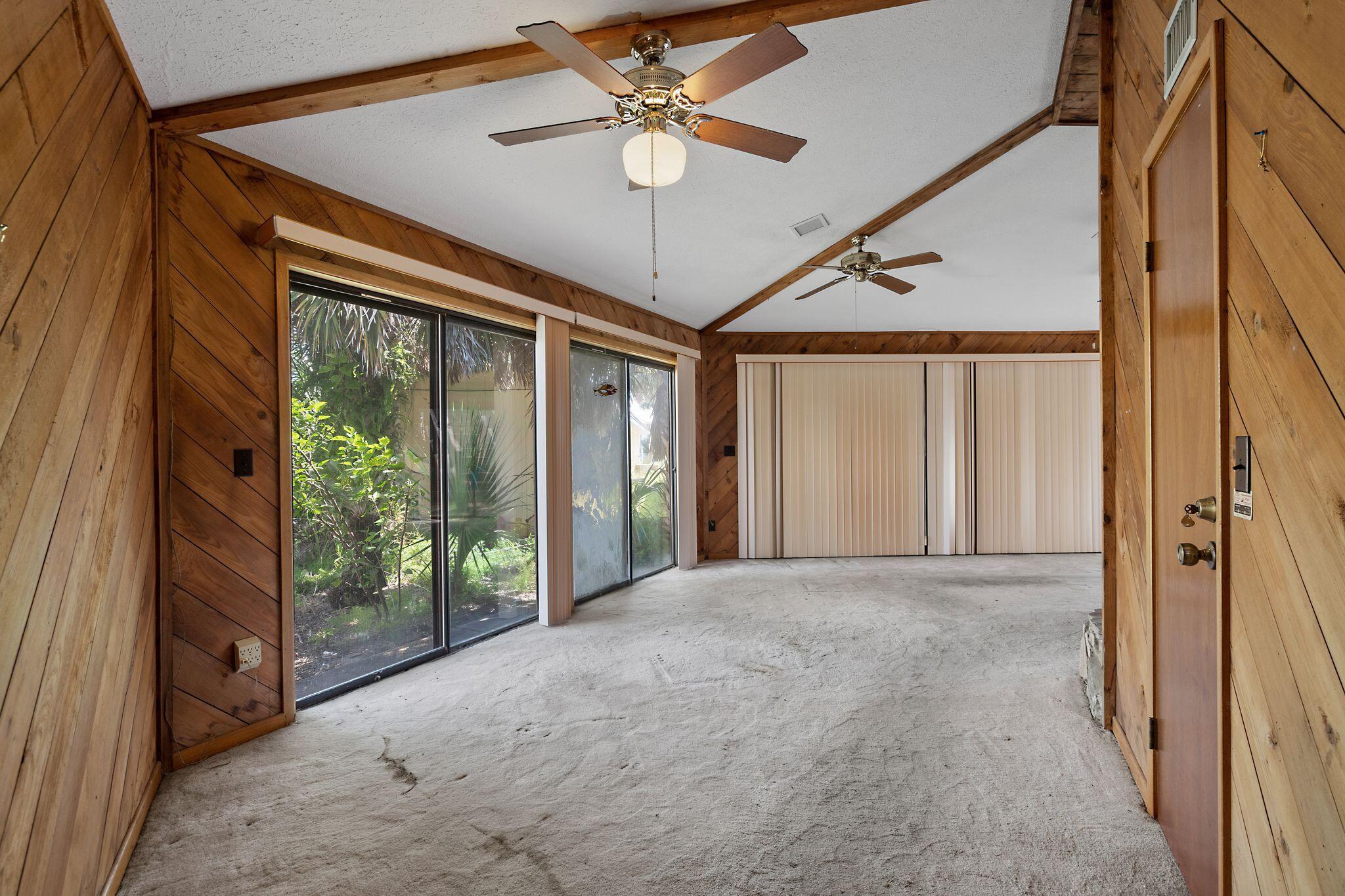 CRESCENT BEACH UNIT 1 - Residential