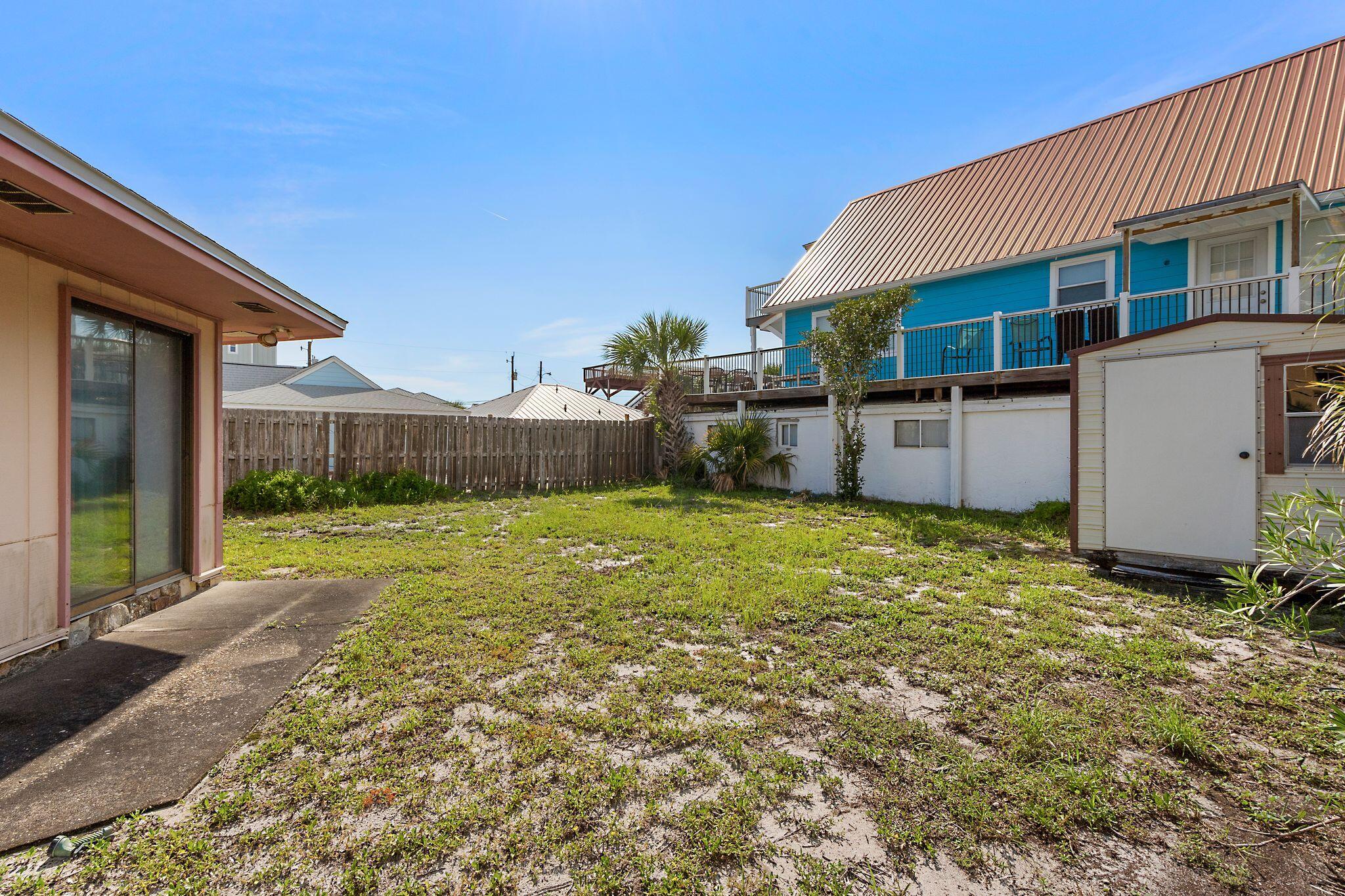 CRESCENT BEACH UNIT 1 - Residential