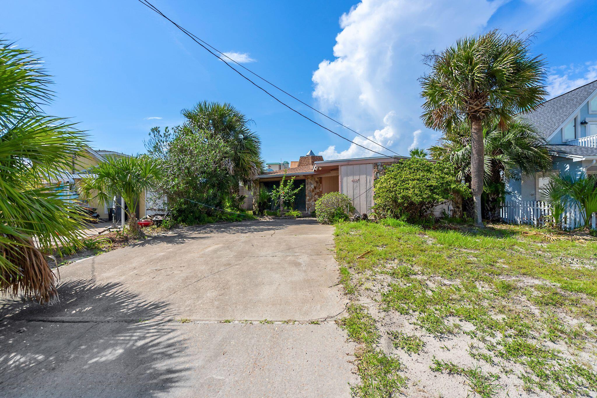 CRESCENT BEACH UNIT 1 - Residential