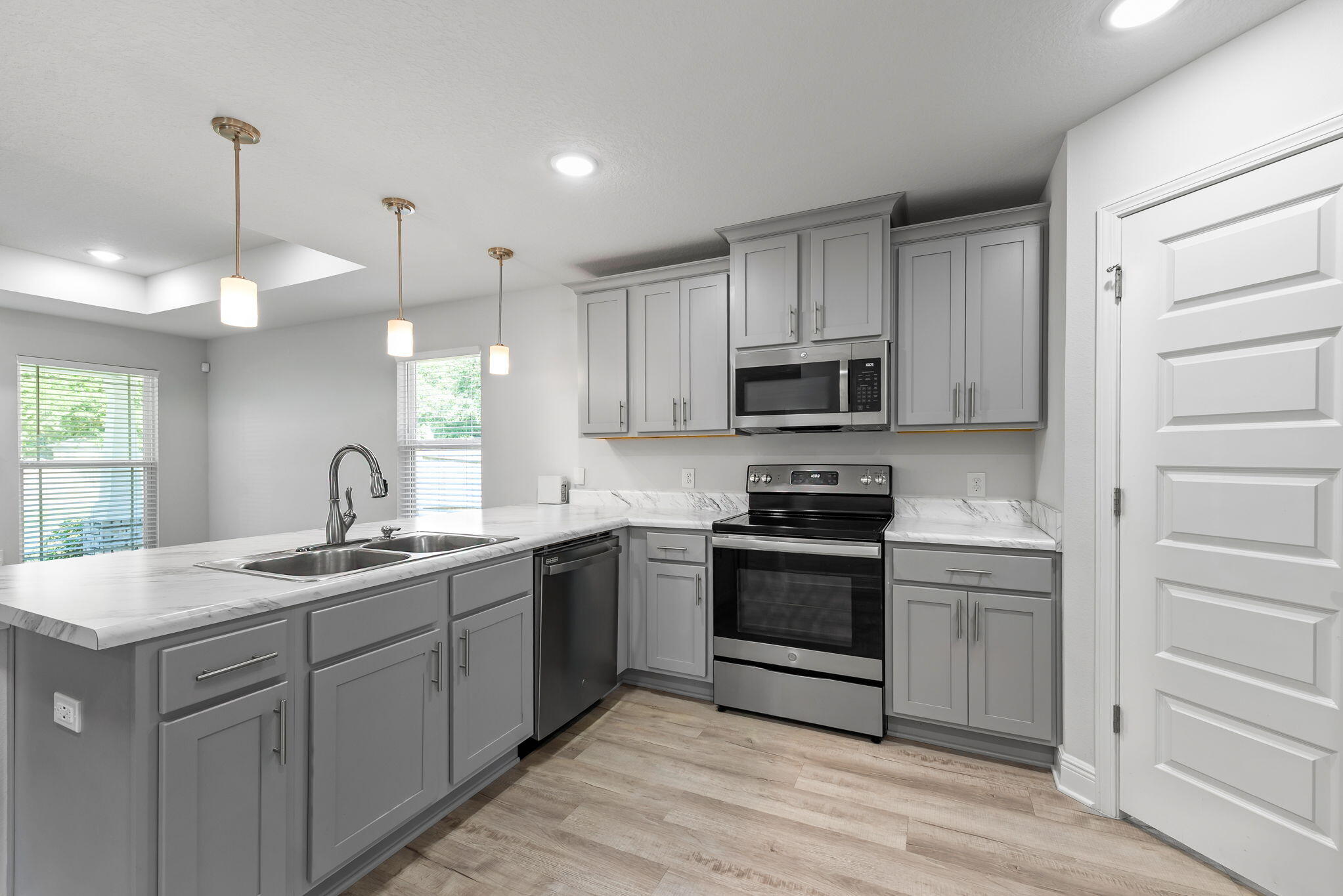 EAST BAY HEIGHTS - Residential