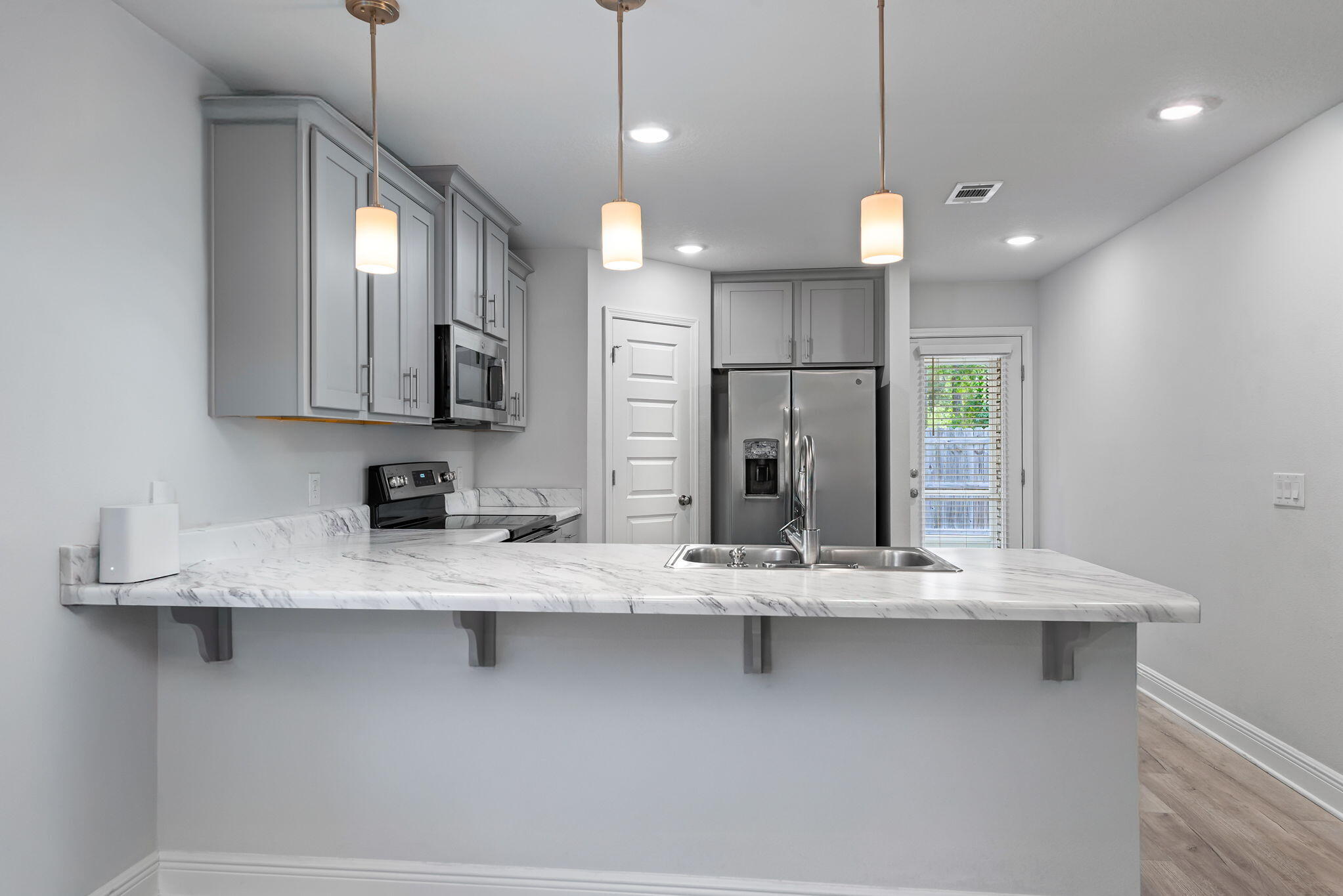 EAST BAY HEIGHTS - Residential