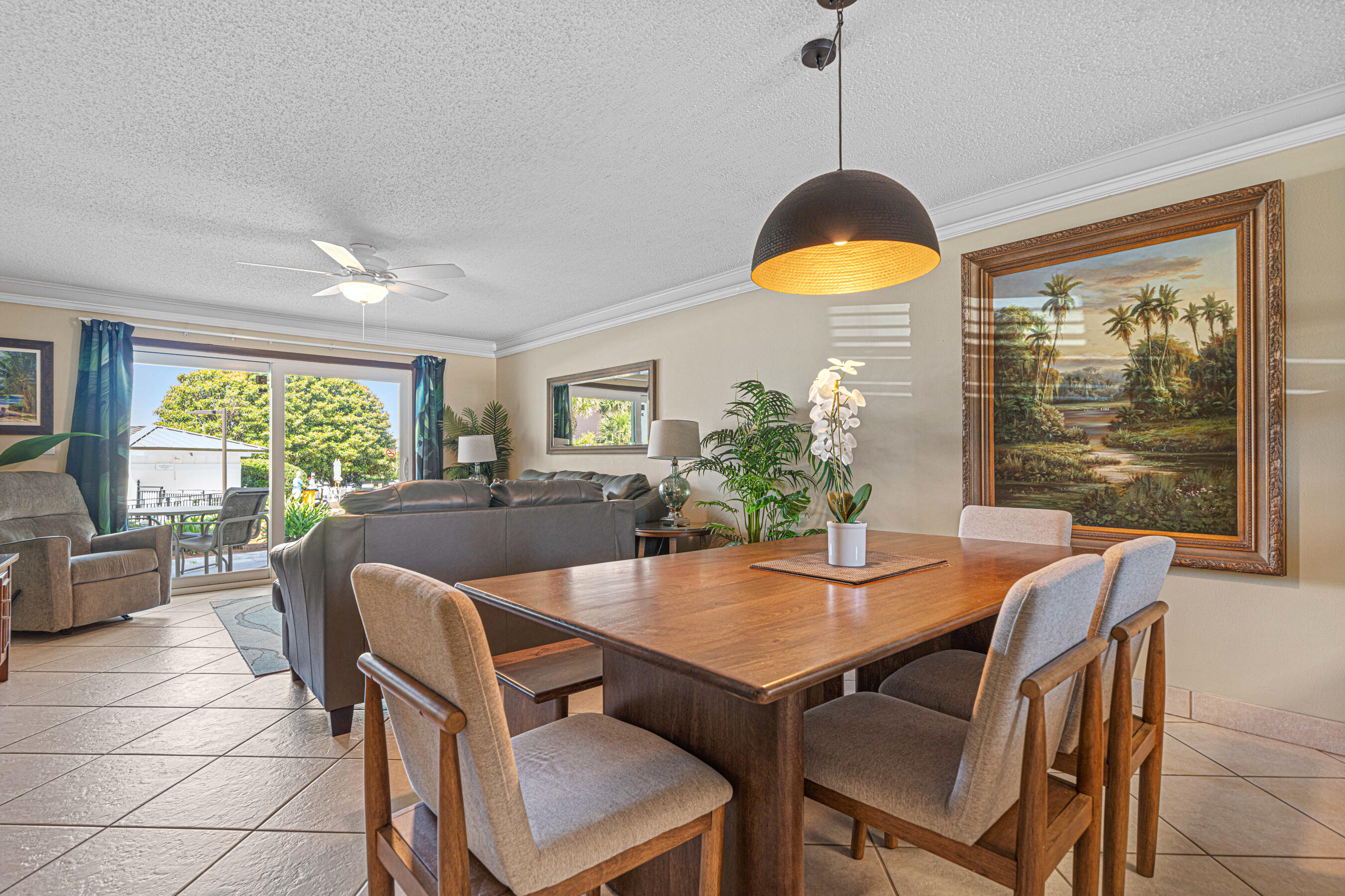 ISLANDER CONDO - Residential