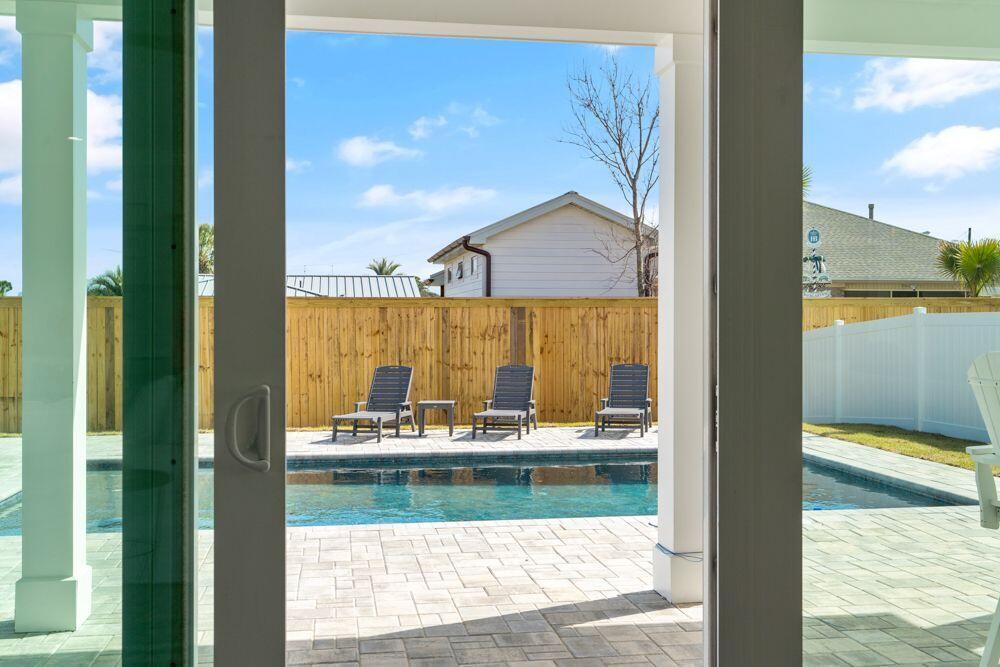 BID-A-WEE S/D - Residential