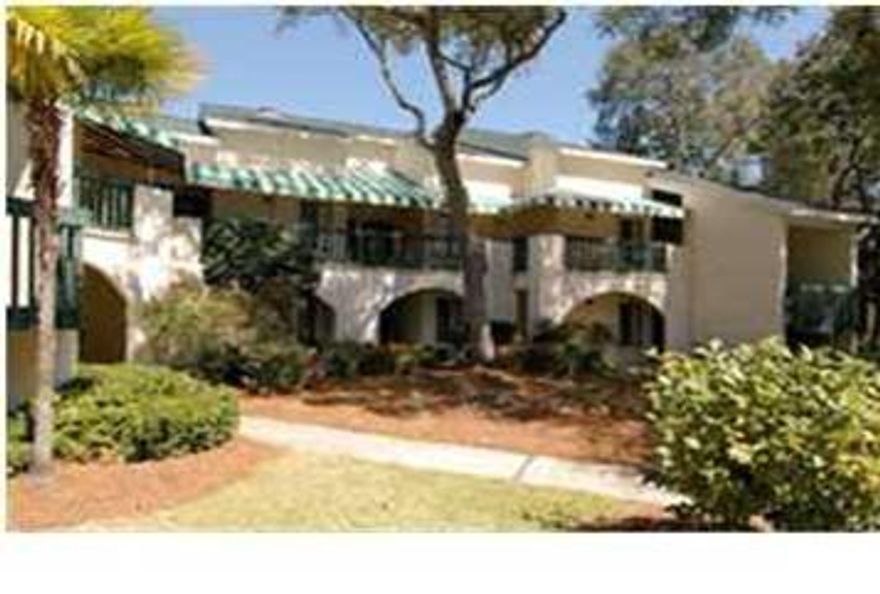 This is a beautifully remodeled , ground floor unit overlooking the lake.
Stackable washer and dryer is included - all new flooring, kitchen cabinets and countertops...Bathrooms updated as well.
$1300 includes water , sewer and trash -as well as pest control.