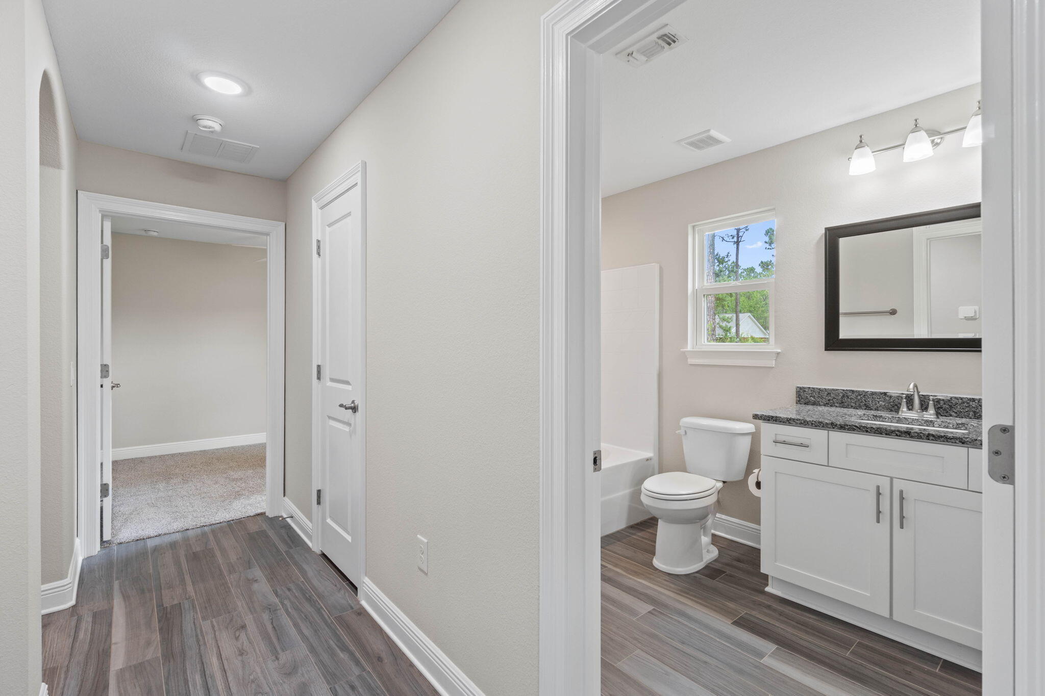 HOLLEY BY THE SEA - Residential