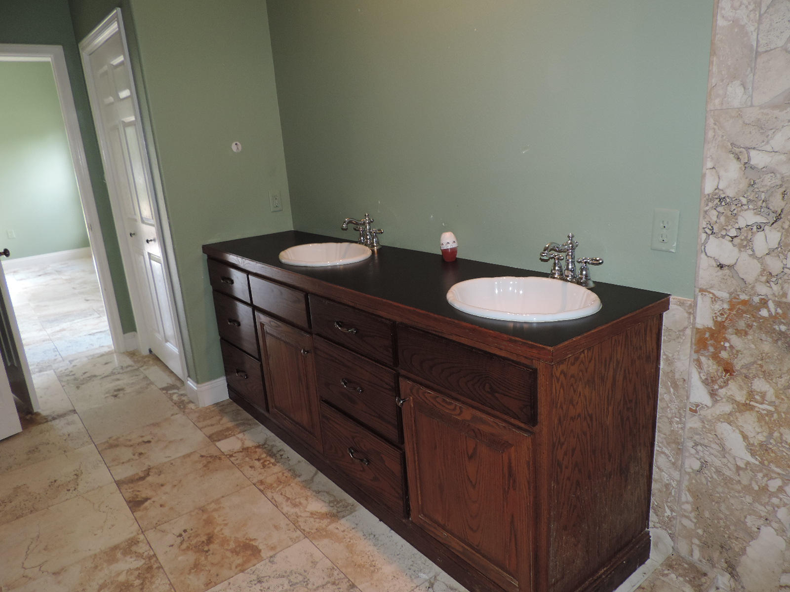 WHISPERING PINES - Residential