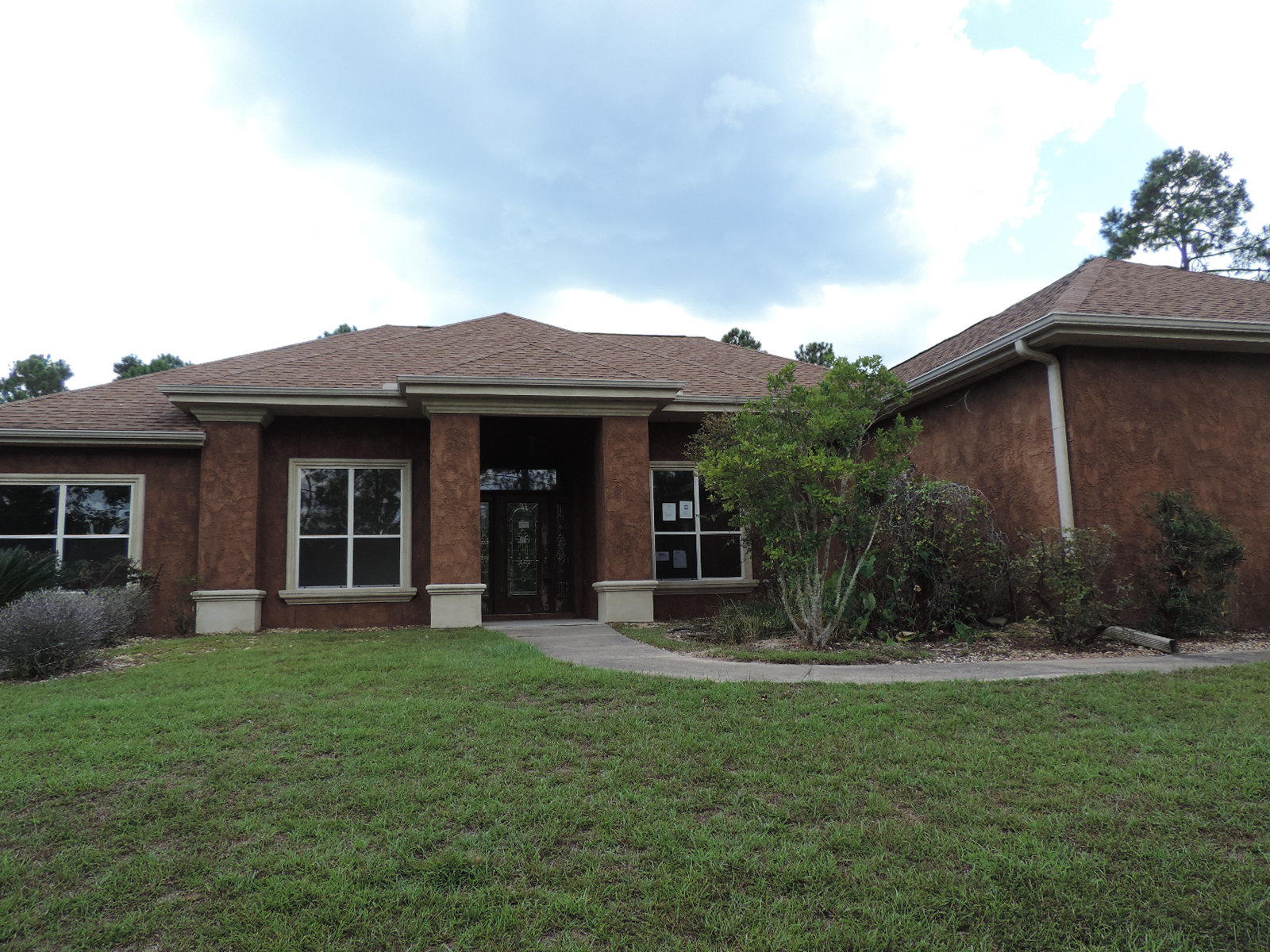 WHISPERING PINES - Residential