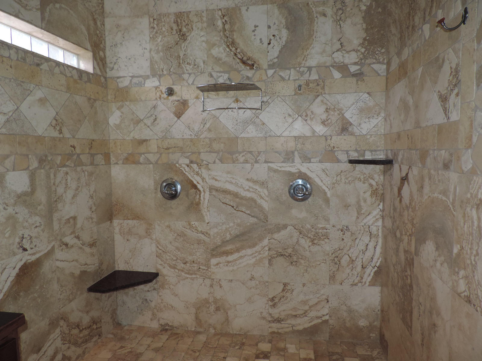 WHISPERING PINES - Residential