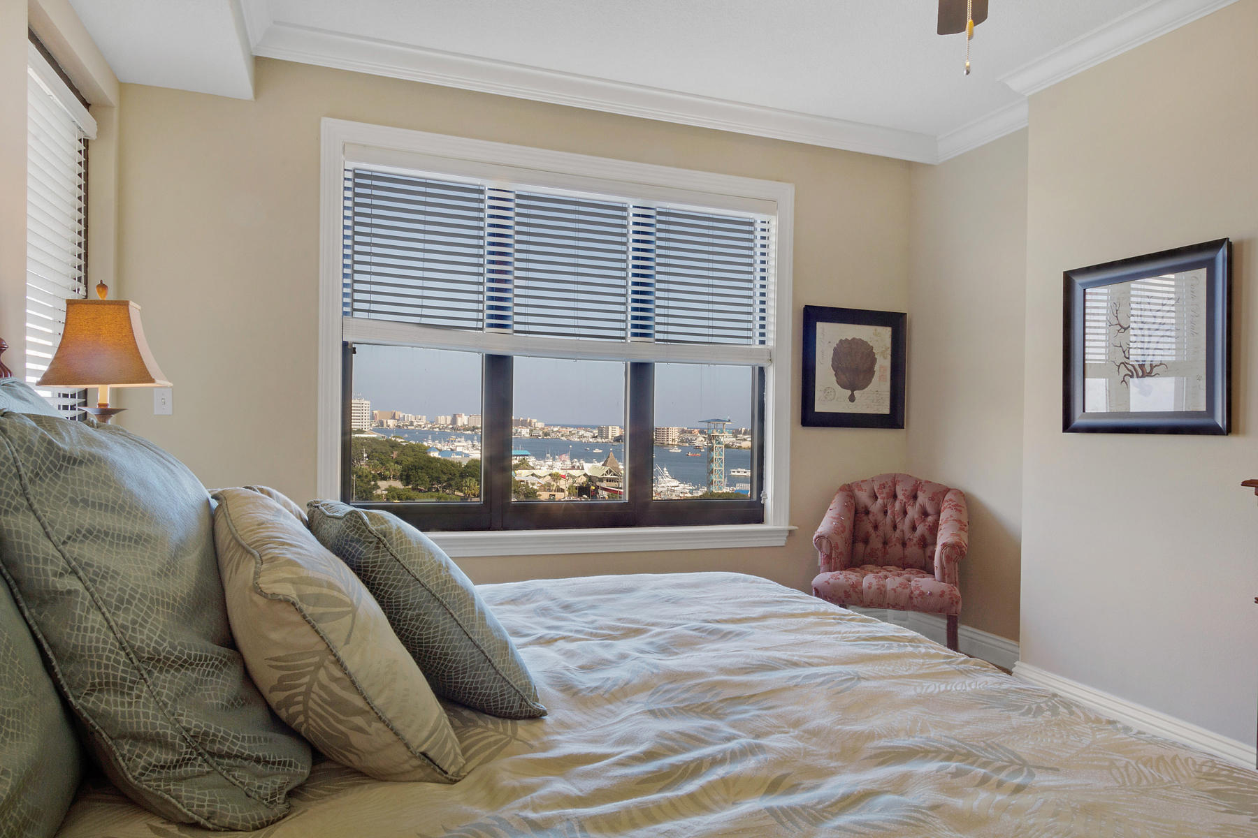 EMERALD GRANDE - Residential