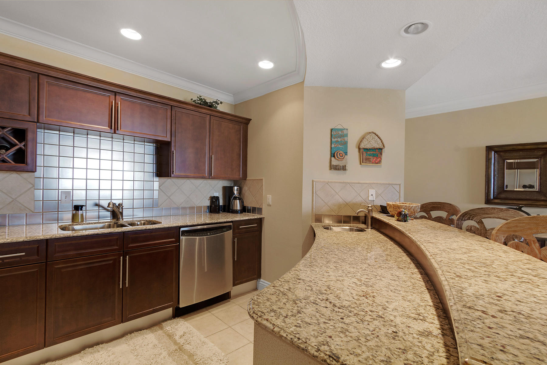 EMERALD GRANDE - Residential