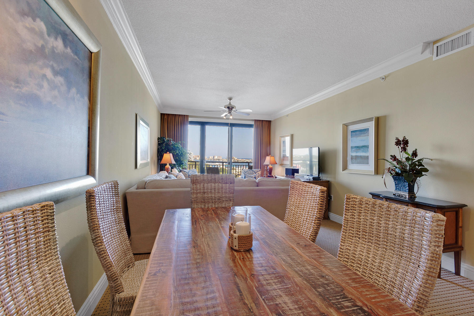 EMERALD GRANDE - Residential