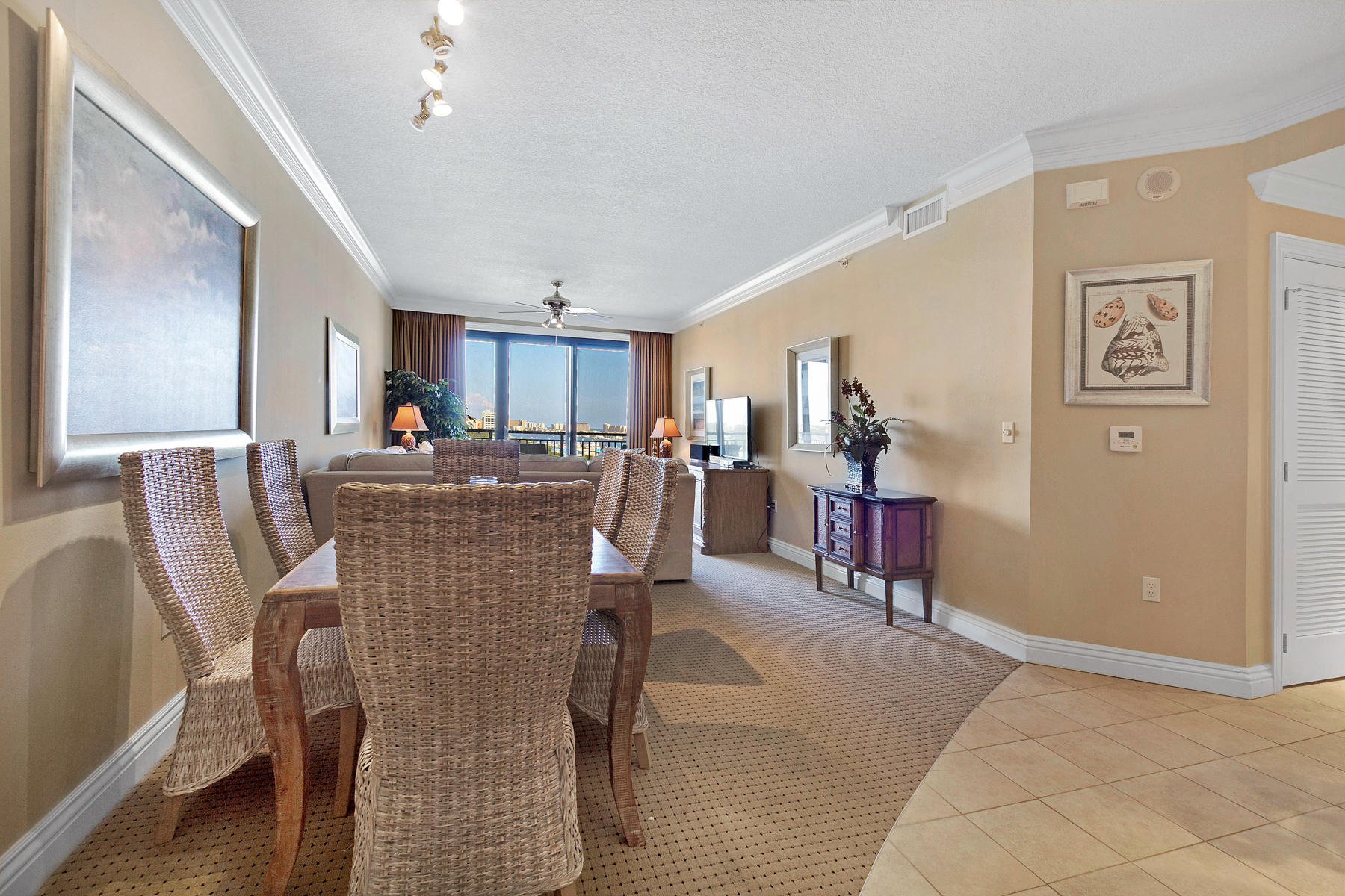 EMERALD GRANDE - Residential