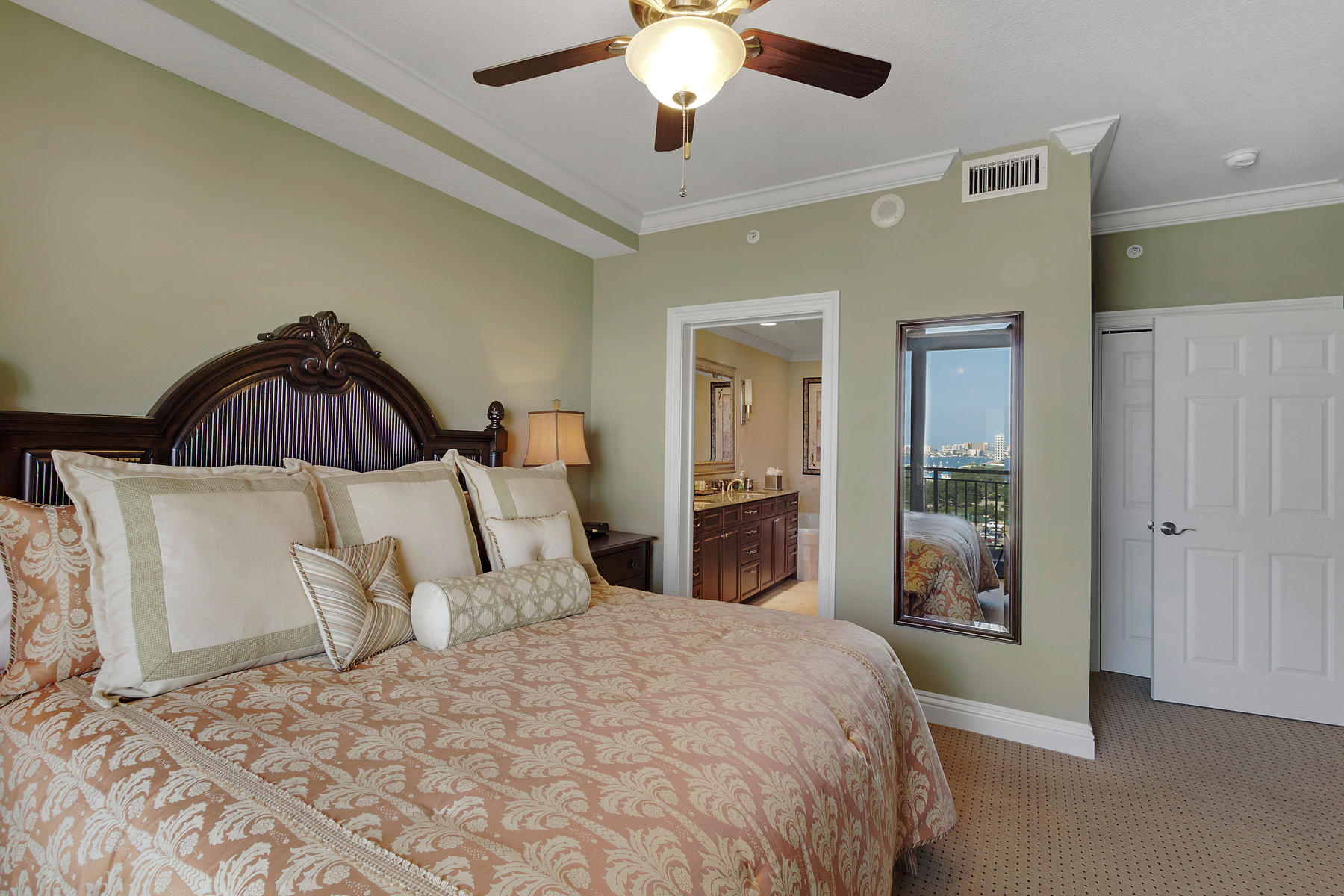 EMERALD GRANDE - Residential