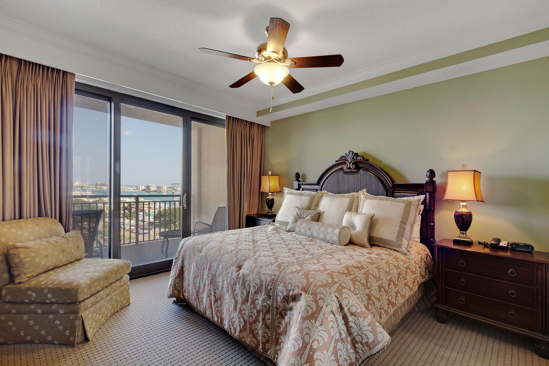 EMERALD GRANDE - Residential