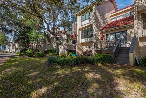 A home in Niceville