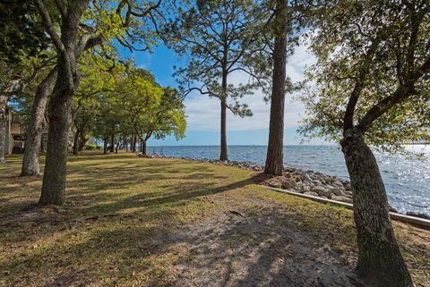 A home in Niceville