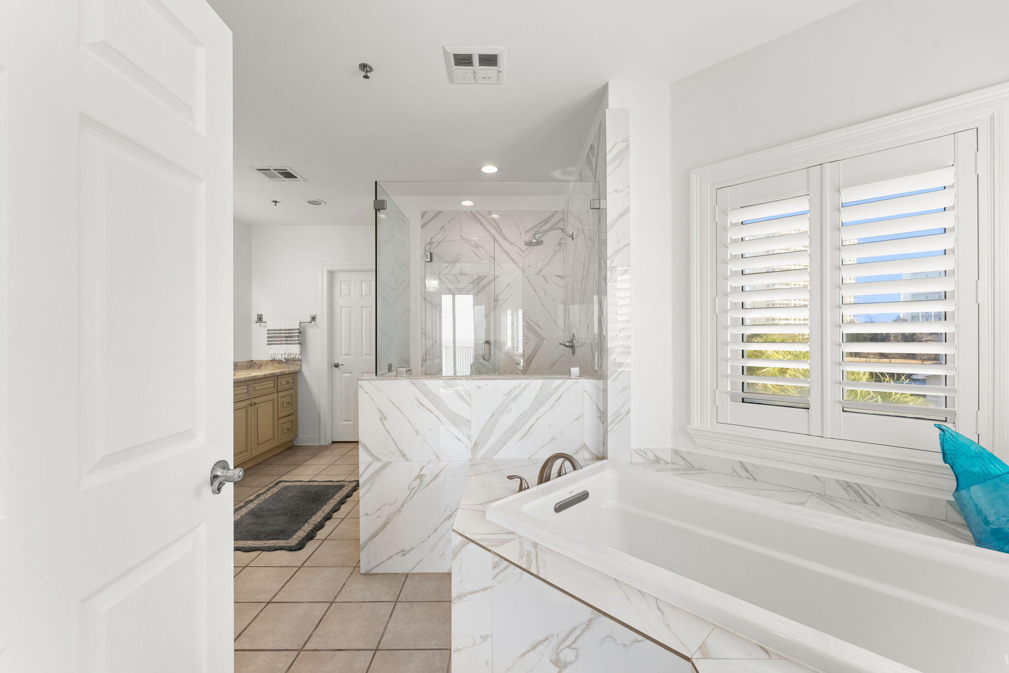 EMPRESS (THE) - Residential