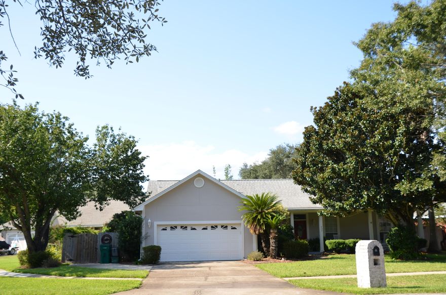 This beautiful 4-bedroom home was built, lovingly maintained only by the seller. It's in great shape.  The kitchen was remodeled in 2020 with new cabinets, granite countertops, oversized stainless-steel sink with reach & spray faucet, and new appliances.  It features a split bedroom floorplan, gas fireplace, stove, and oven, and a new toilet and faucet in the guest bath. The backyard is a virtual garden oasis filled with butterflies, dragonflies, and hummingbirds.    Two ceiling fans on the back patio make it a serene place to hang out and get some fresh air.  A new roof was put on in 2004.   Average utility bills are $149.21 for electricity, $65.31 for water & sewer, and $34.58 for gas.  Located in Flood Zone X, no flood insurance is required.    See MORE... The seller's favorite features are her front porch, back patio, and gardens.  She also enjoys the semi-privacy but says she has great neighbors.  Seller has been assured that the home is stucco and not EIFS, but please confirm this with your home inspector.    Current insurance coverage is with Homeowner's Choice for $5,800, and although not required, flood insurance coverage is maintained for $562.