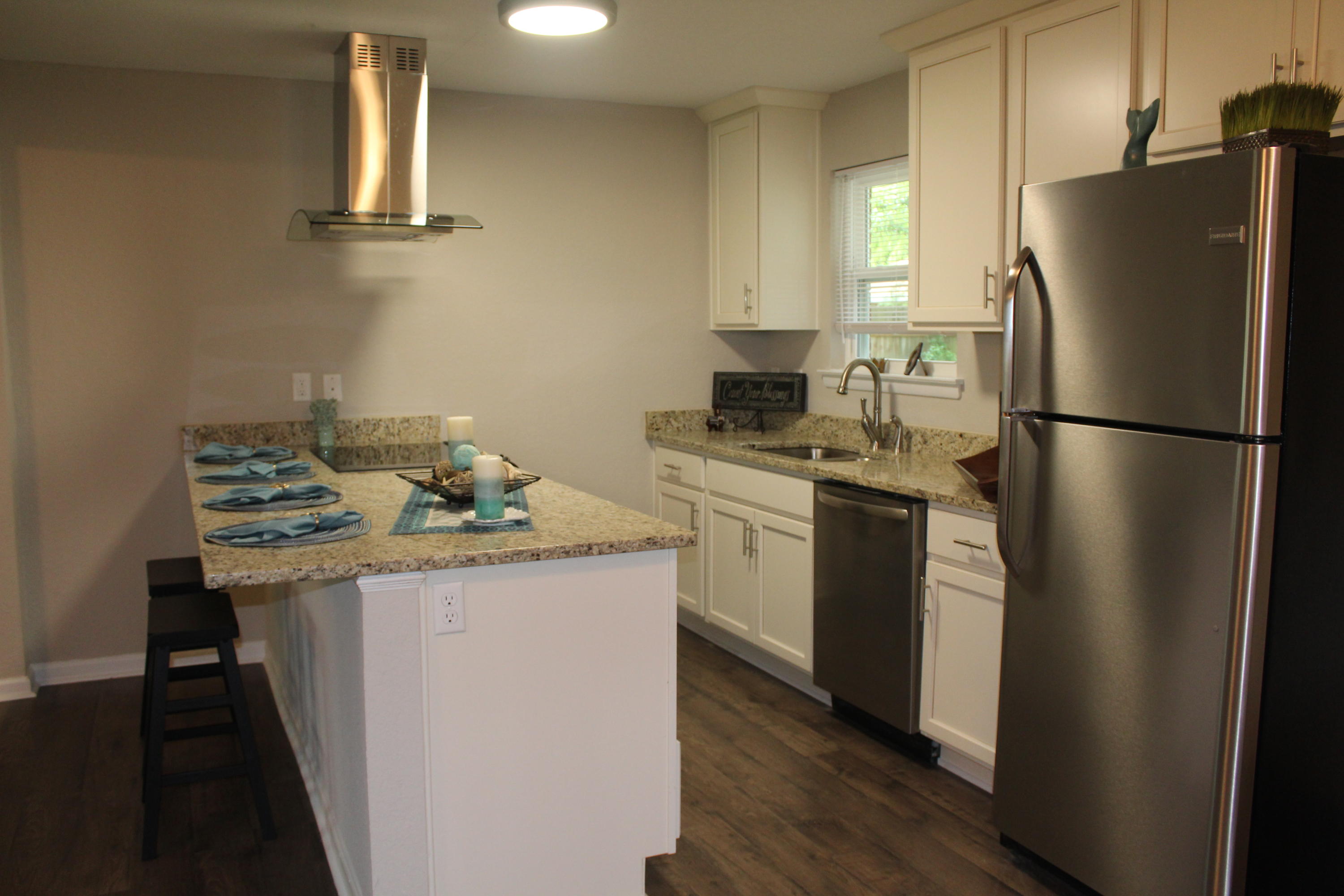 GARNIERS BEACH 6TH - Residential