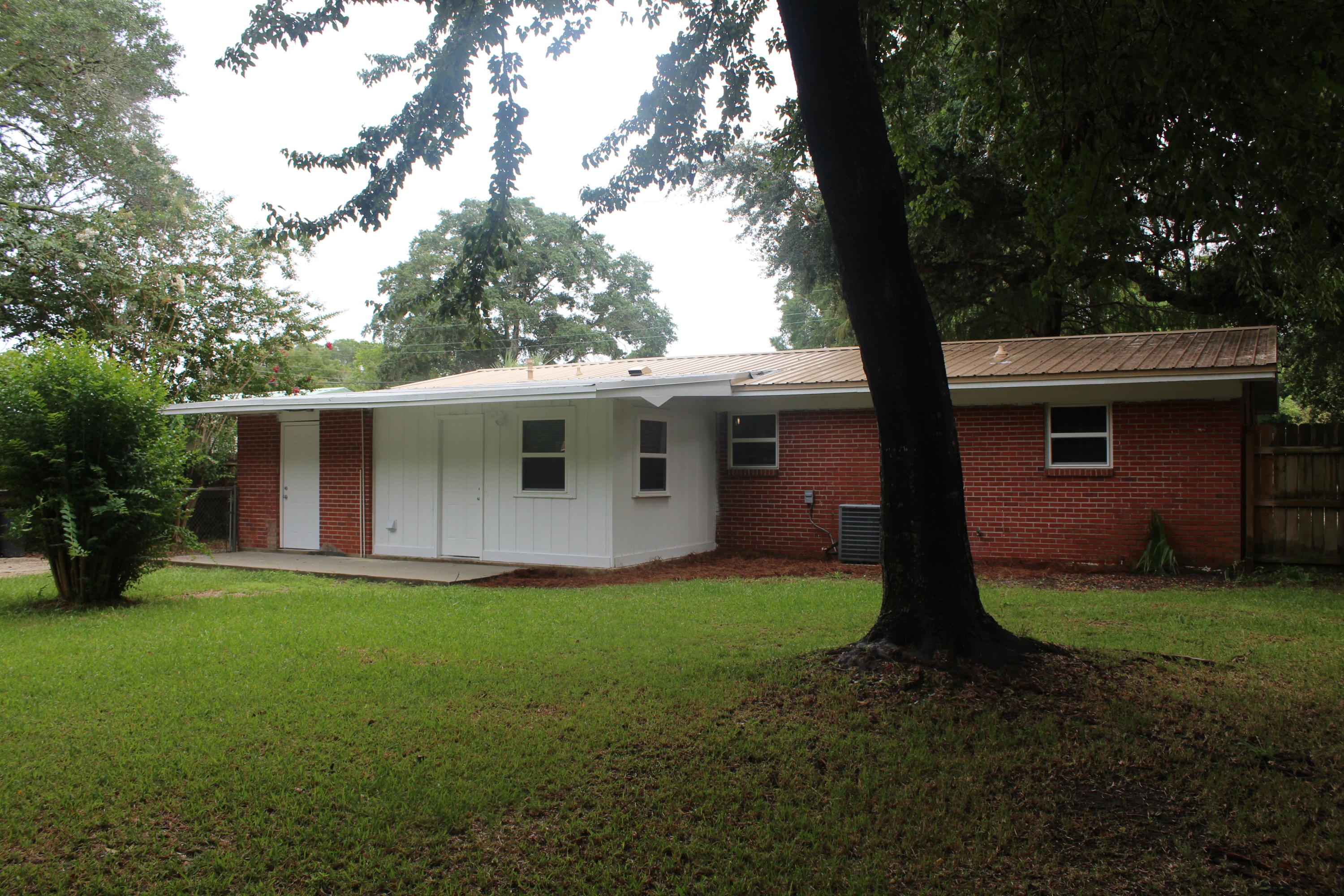 GARNIERS BEACH 6TH - Residential