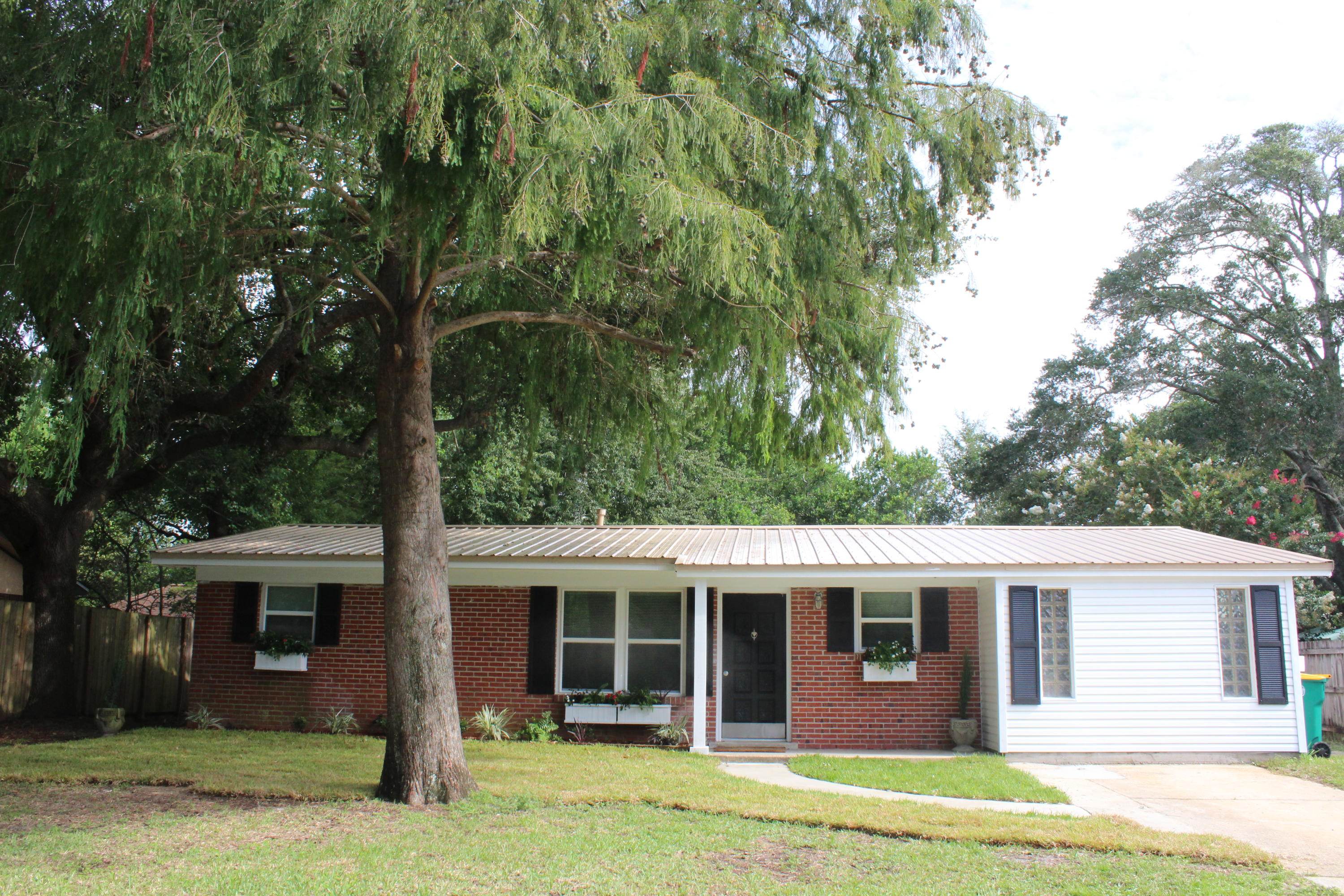 GARNIERS BEACH 6TH - Residential