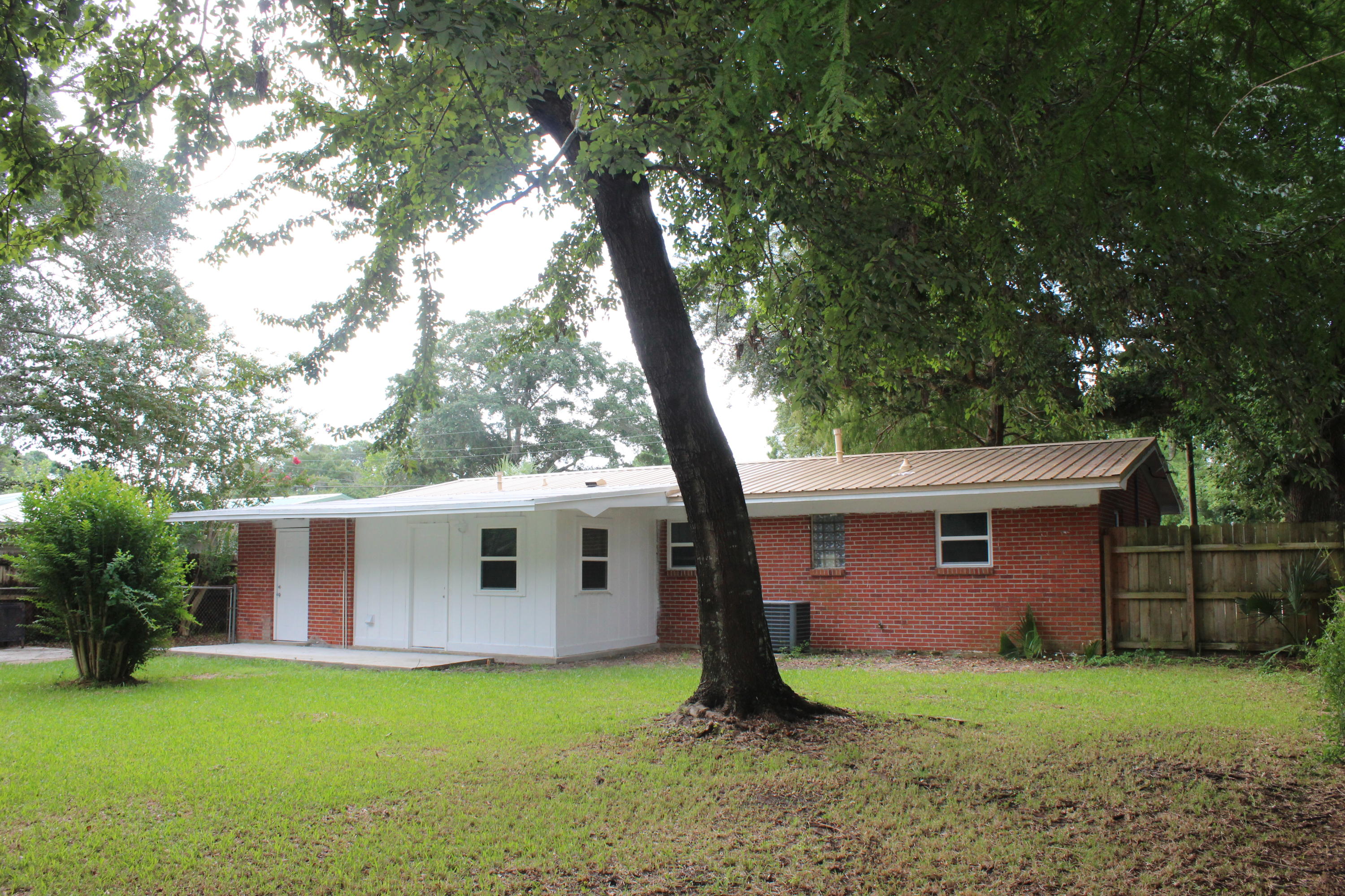 GARNIERS BEACH 6TH - Residential