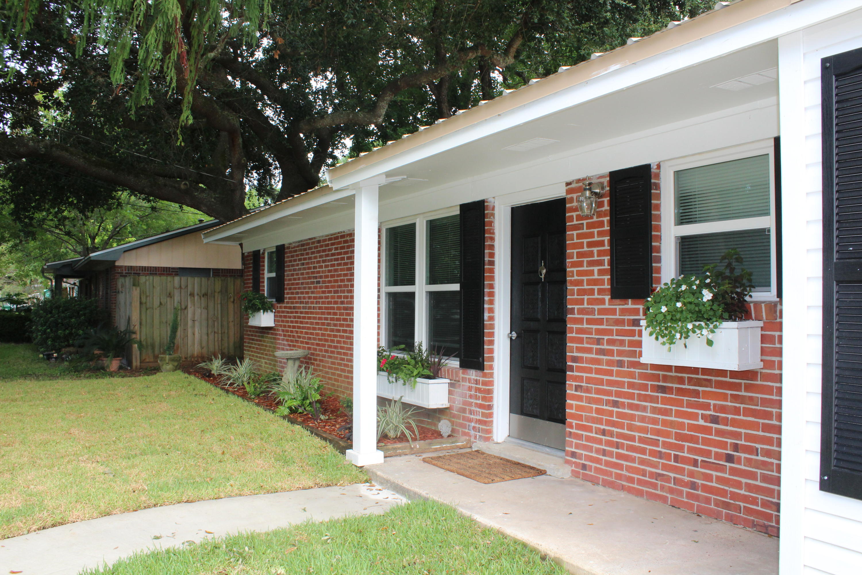 GARNIERS BEACH 6TH - Residential