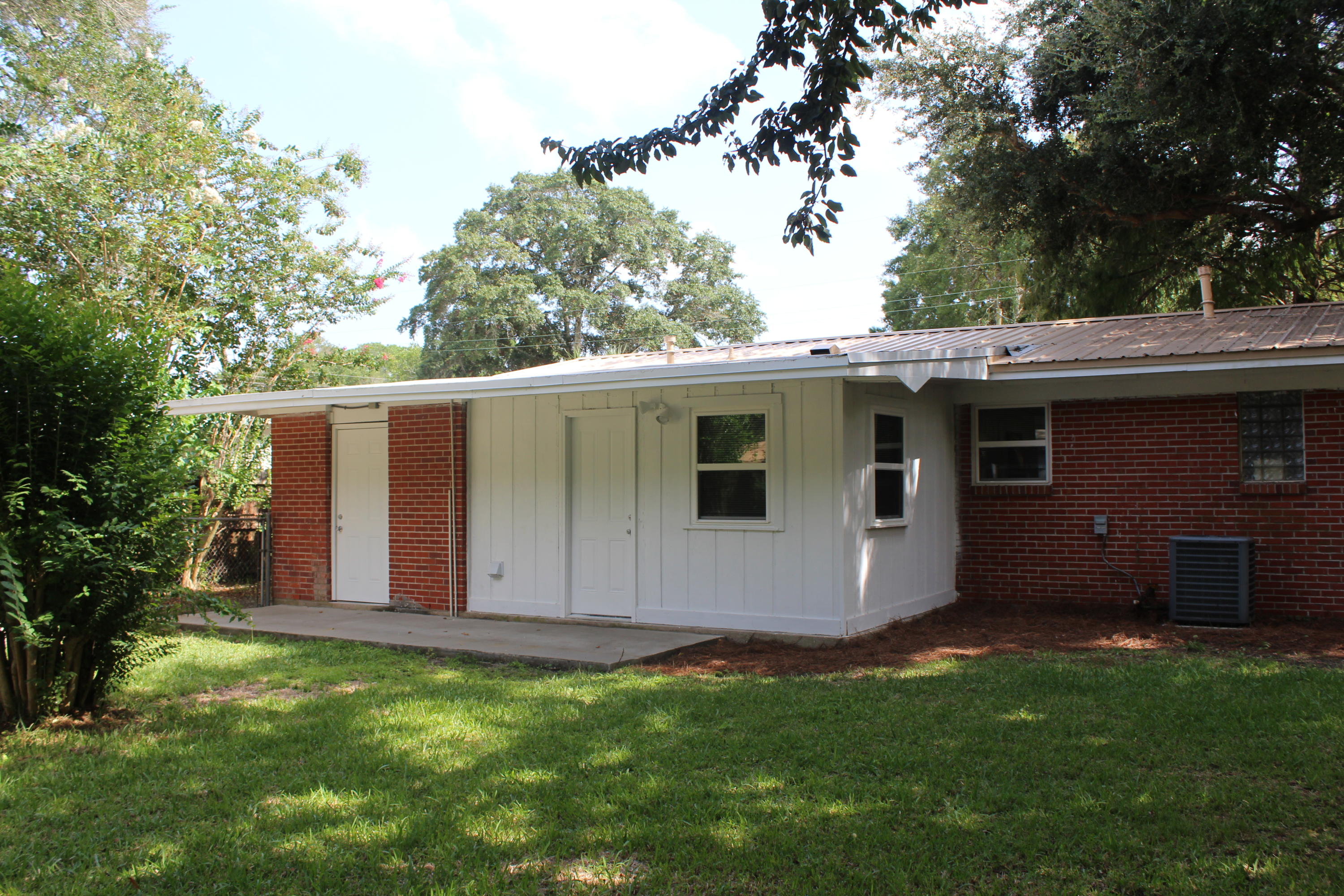 GARNIERS BEACH 6TH - Residential