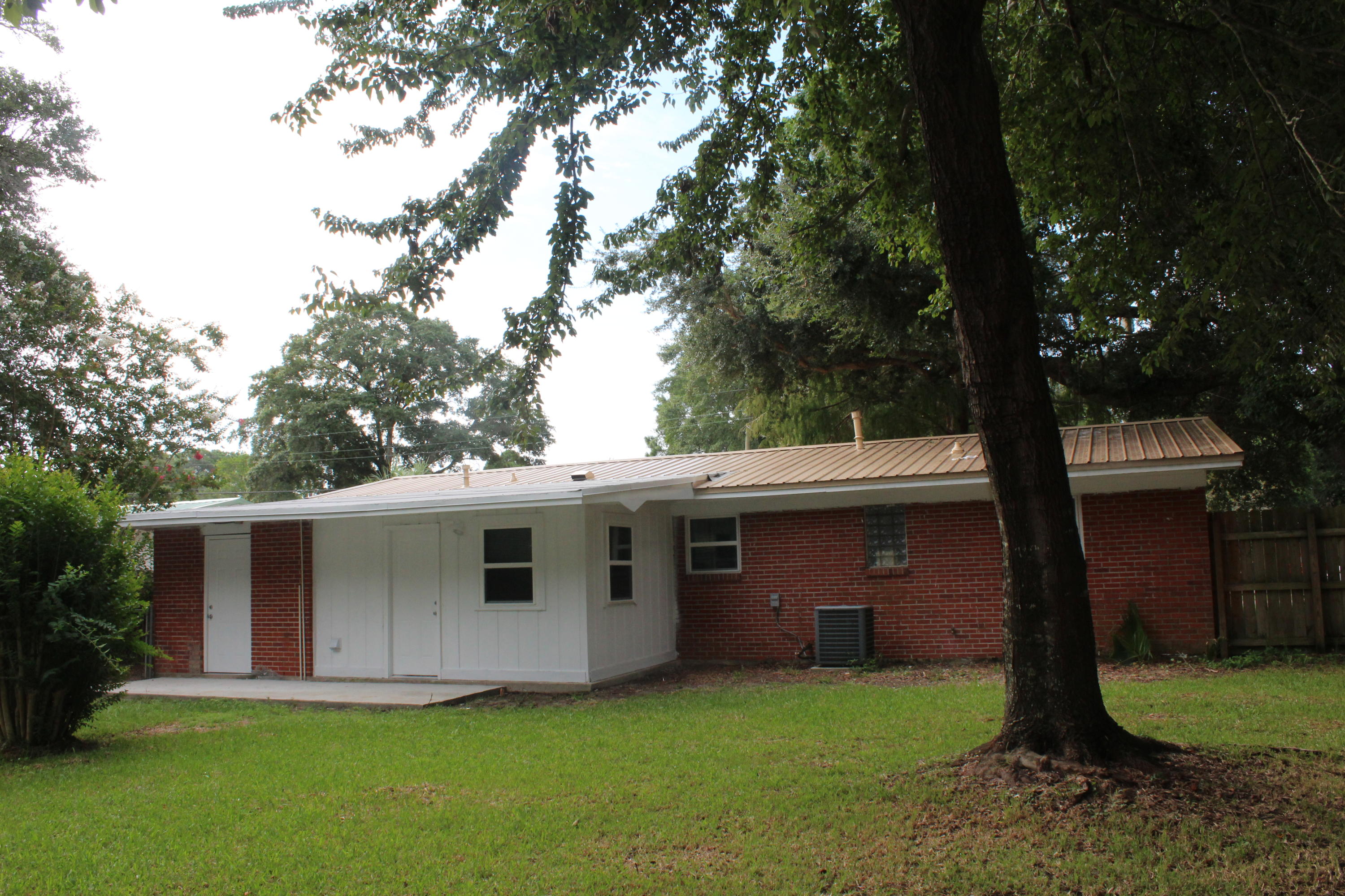 GARNIERS BEACH 6TH - Residential