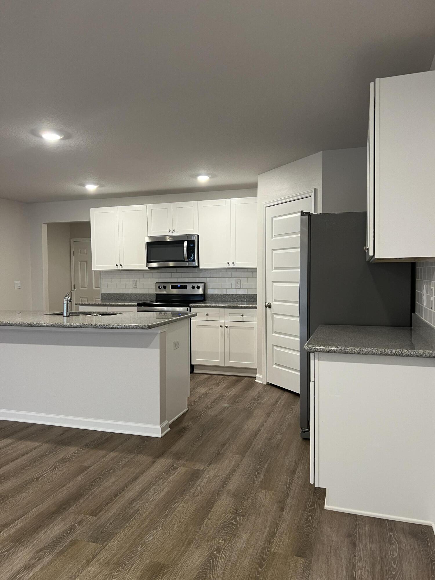 SHOAL RIVER LANDING - Residential Lease