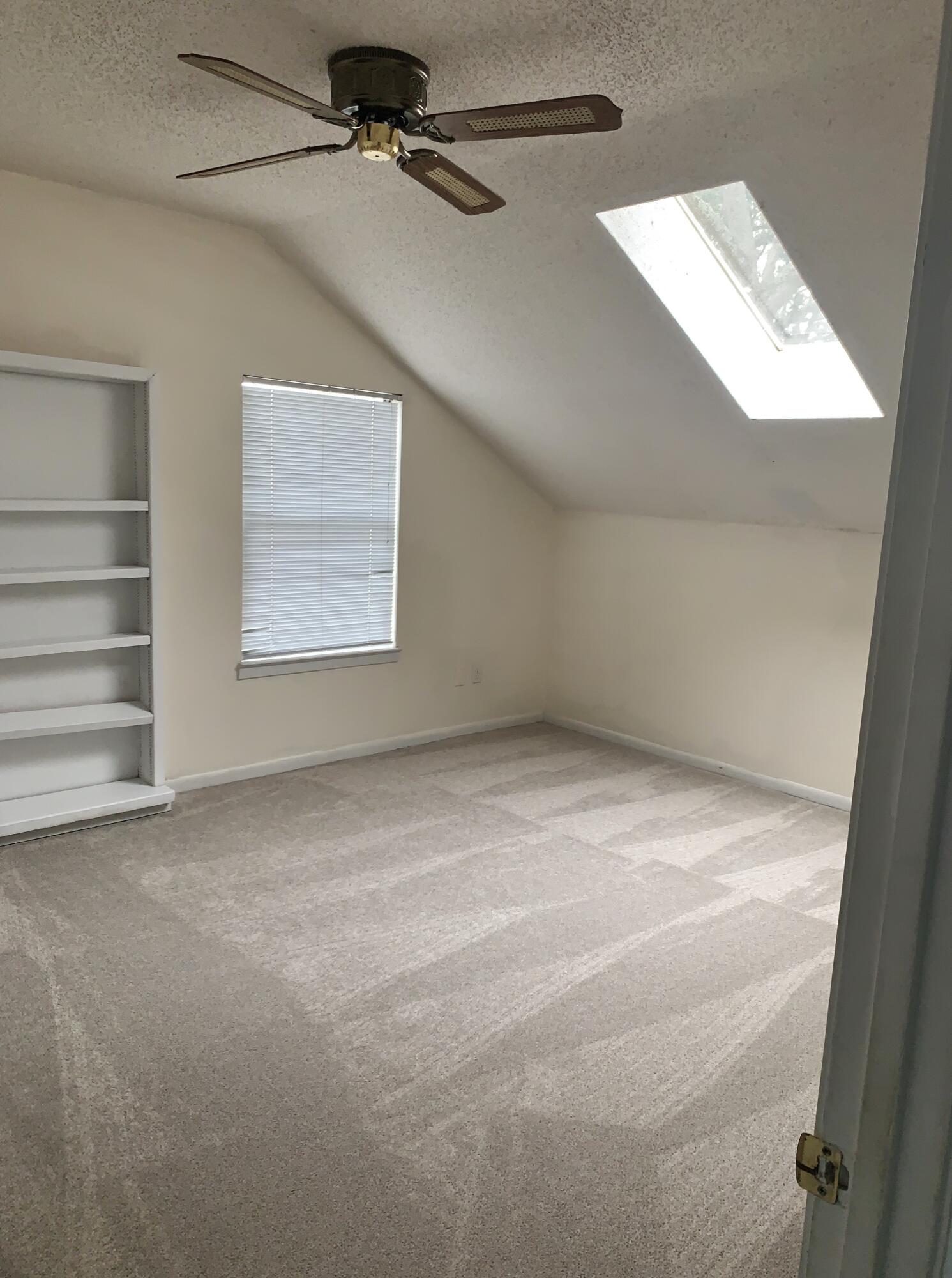 CLOVERDALE S/D 1ST ADDN - Residential