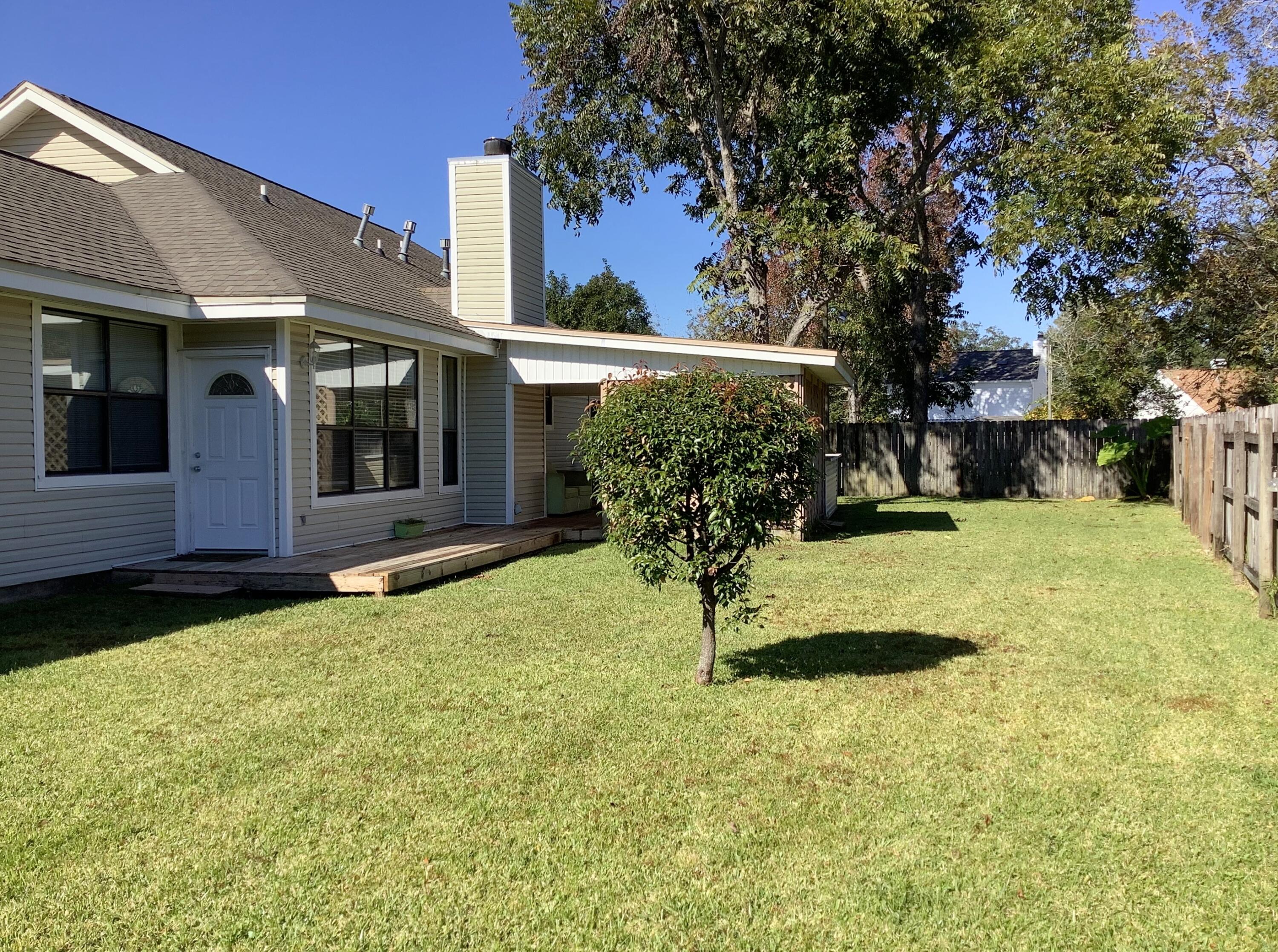 CLOVERDALE S/D 1ST ADDN - Residential
