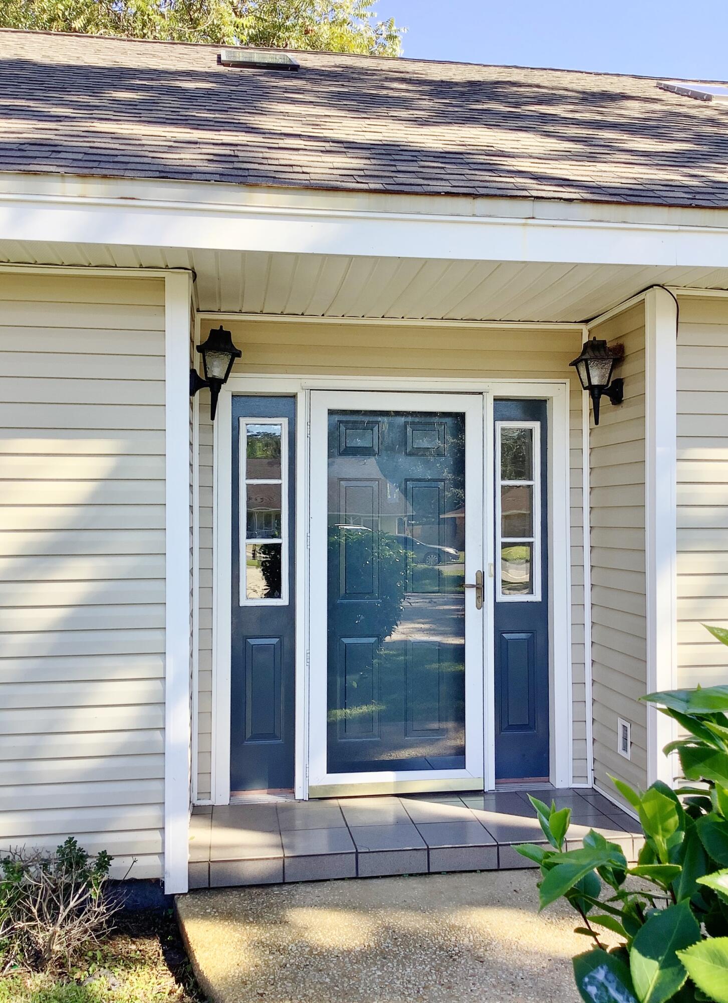 CLOVERDALE S/D 1ST ADDN - Residential