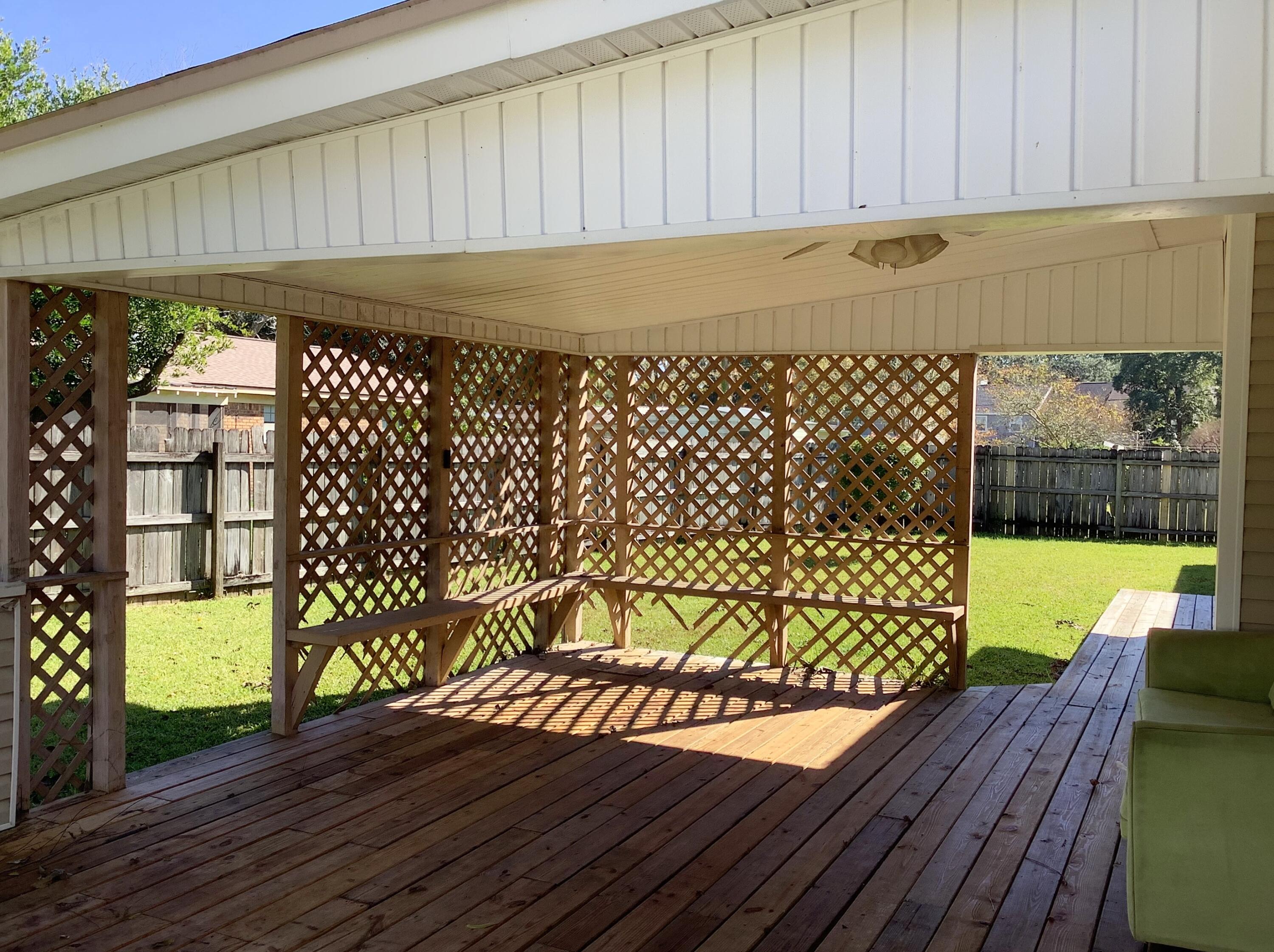 CLOVERDALE S/D 1ST ADDN - Residential