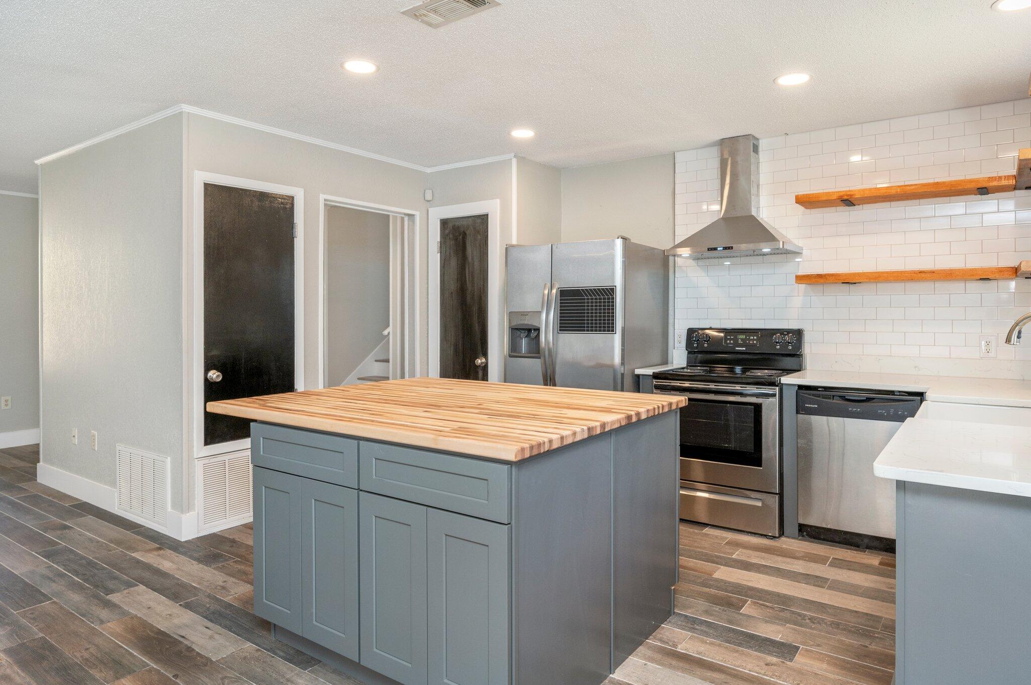 GRANDVIEW EAST - Residential