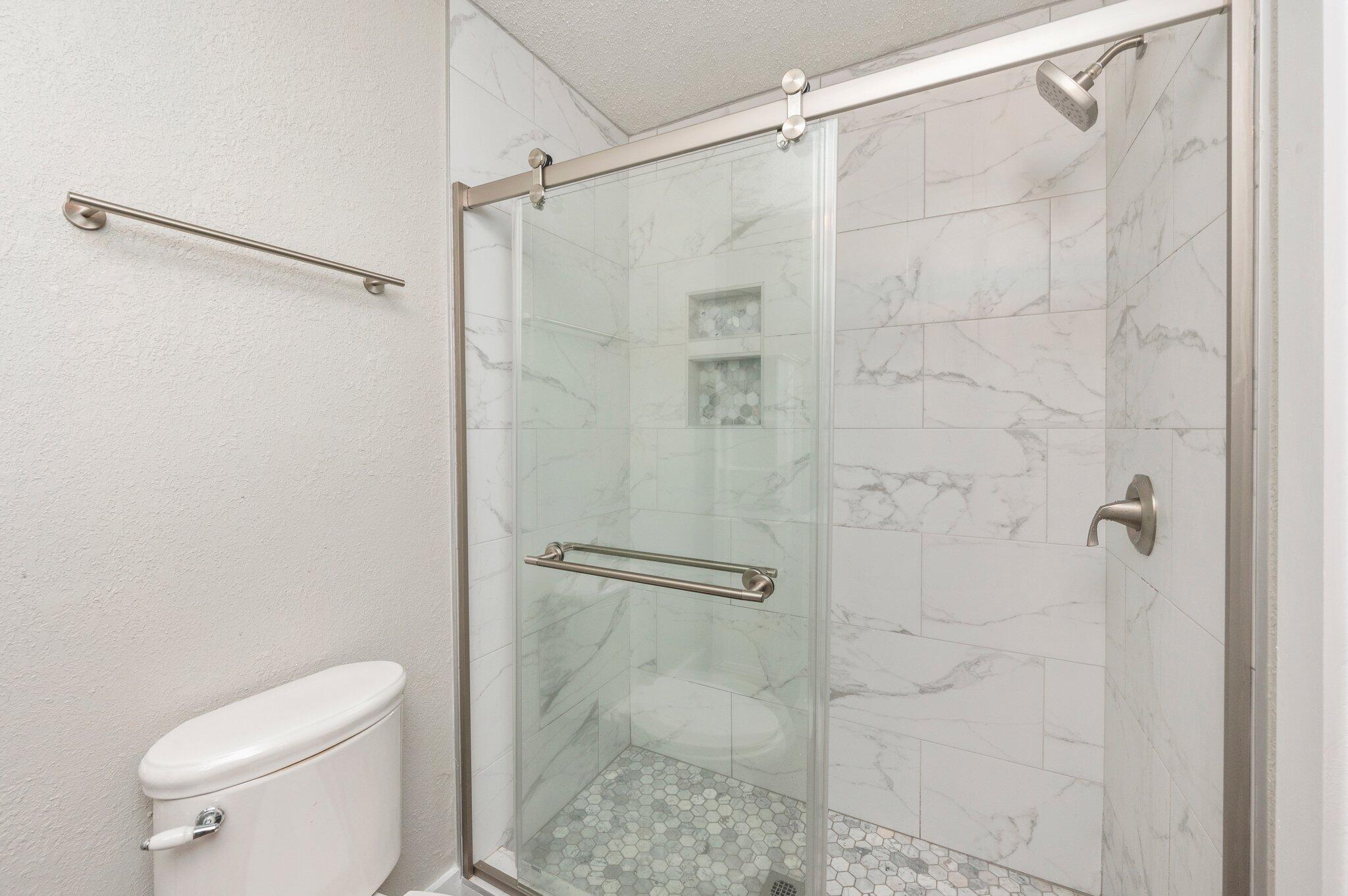 GRANDVIEW EAST - Residential