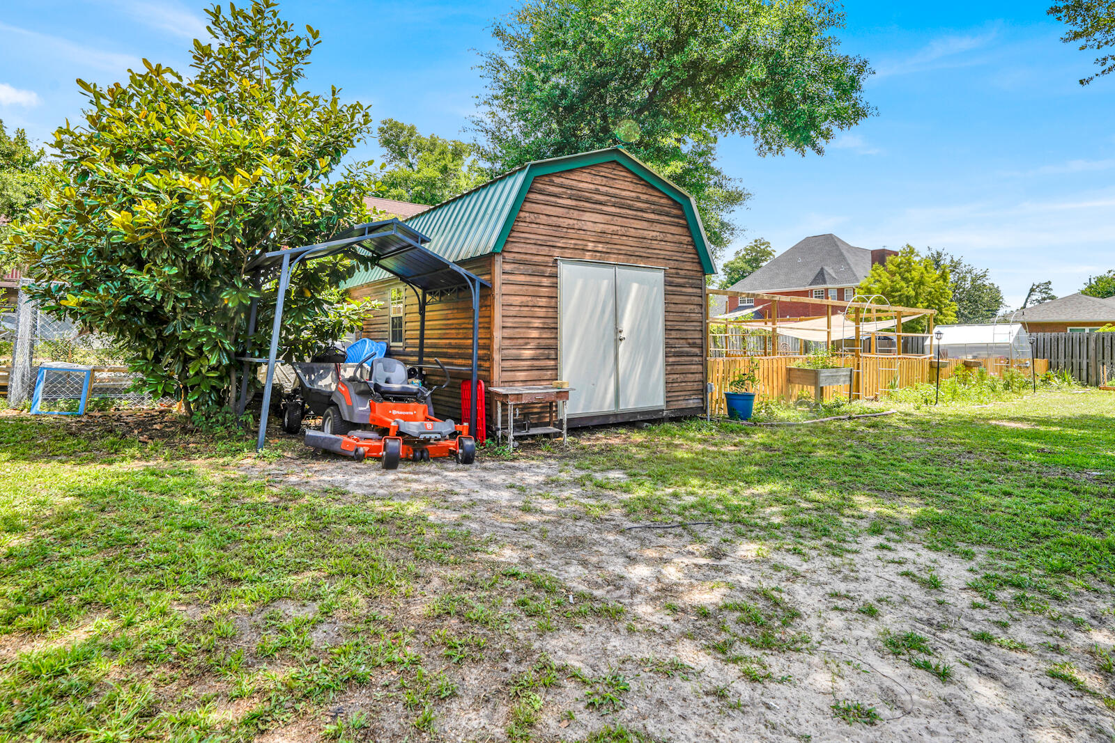 KINGS POINT UNIT 6 - Residential