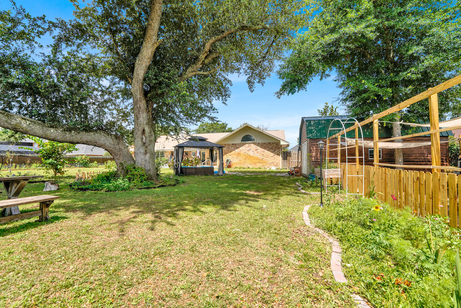 KINGS POINT UNIT 6 - Residential