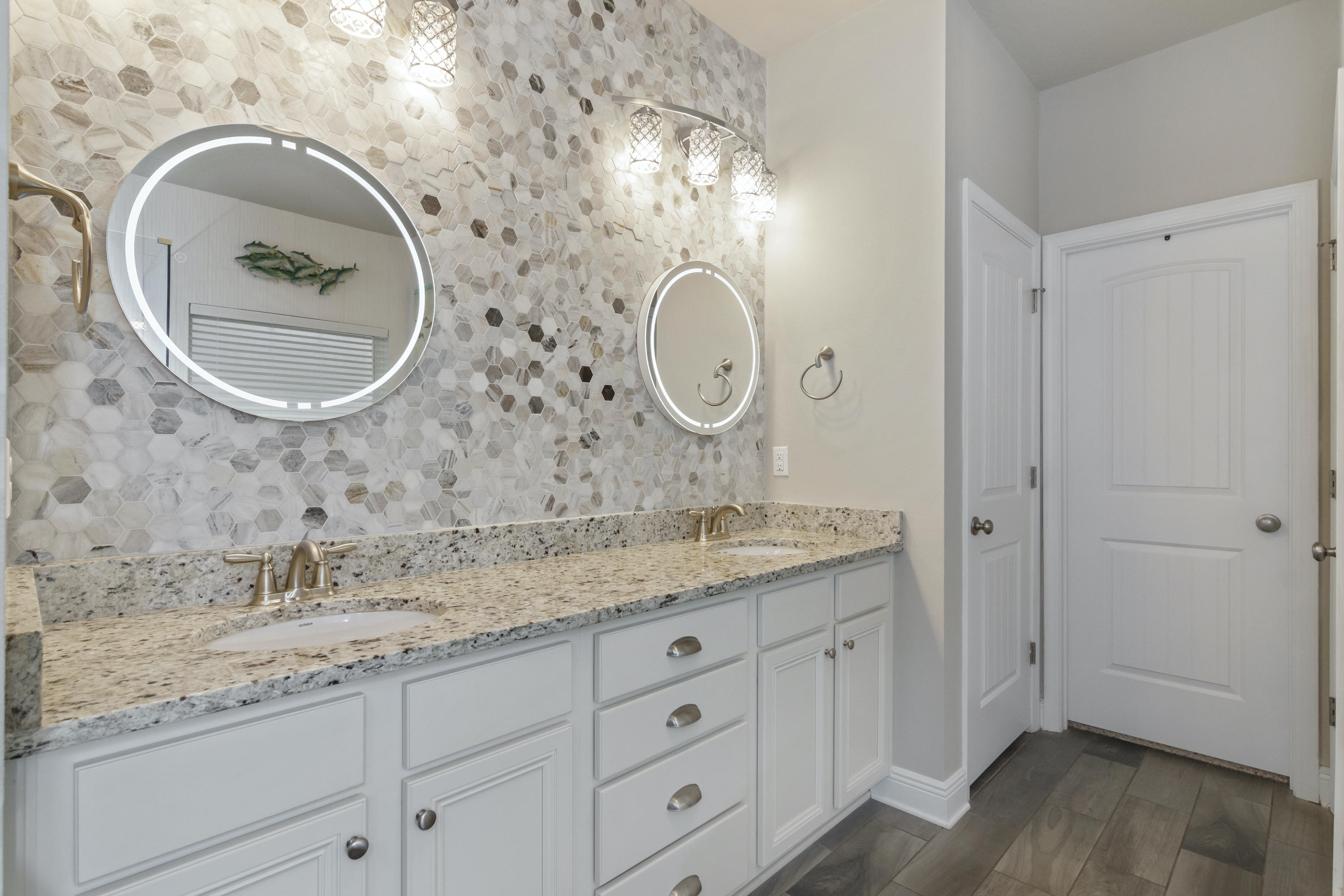 HAMMOCK BAY - Residential